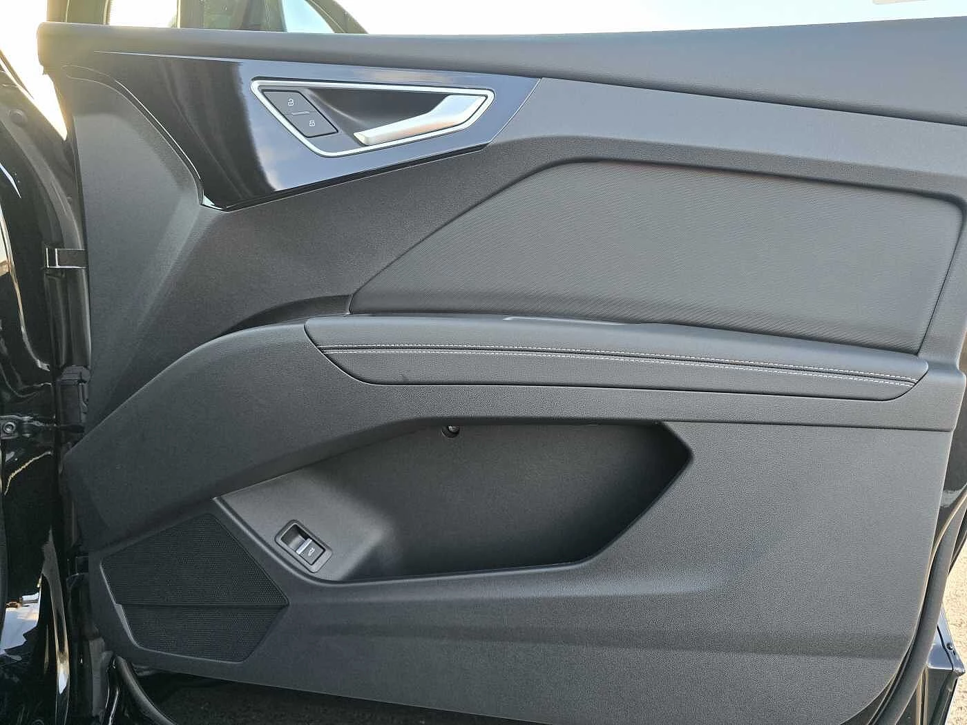 Audi-Q4 e-tron-image-44