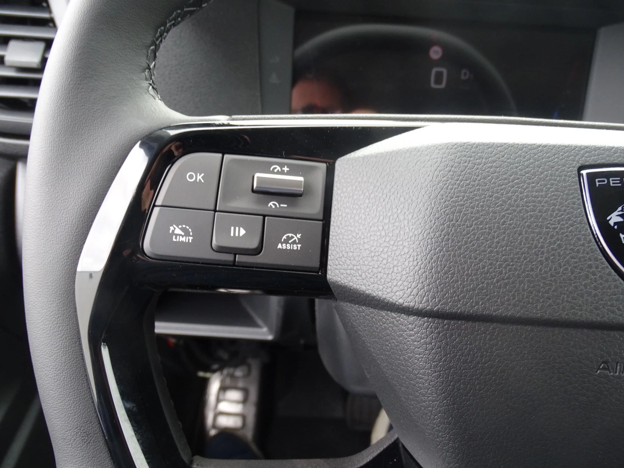 Peugeot-Expert-image-24