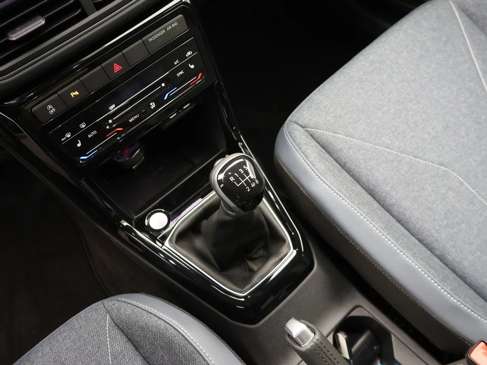 Volkswagen-T-Cross-image-15