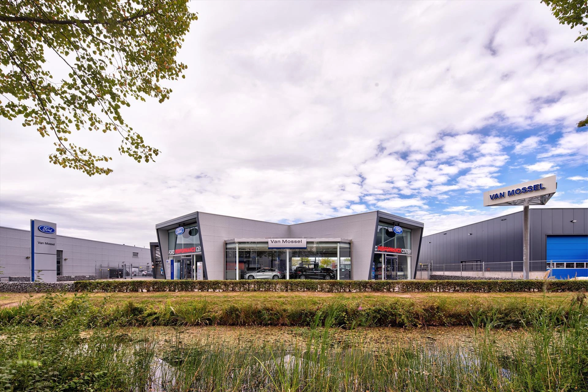 Ford-Explorer-image-11