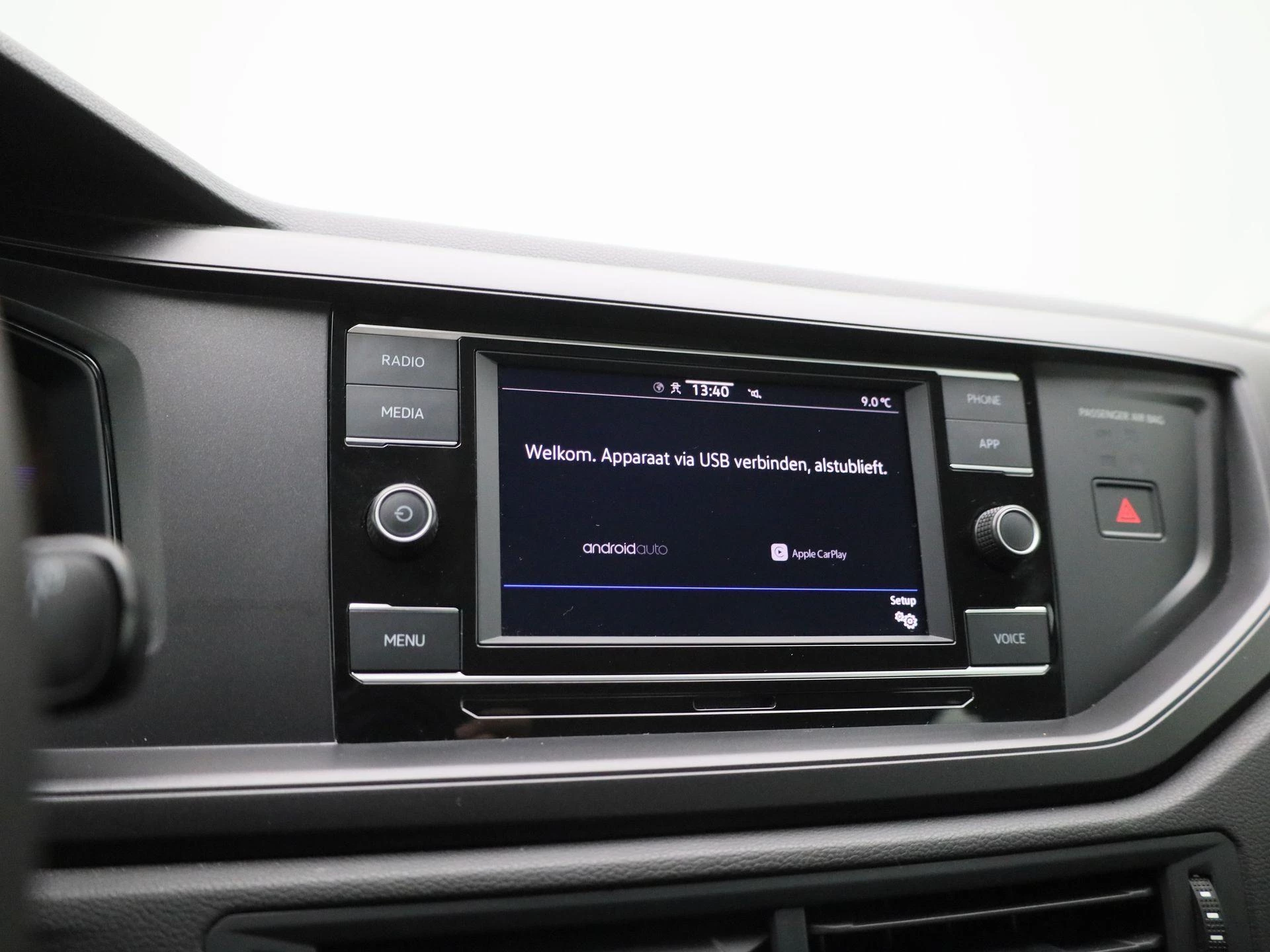Volkswagen-Polo-image-21