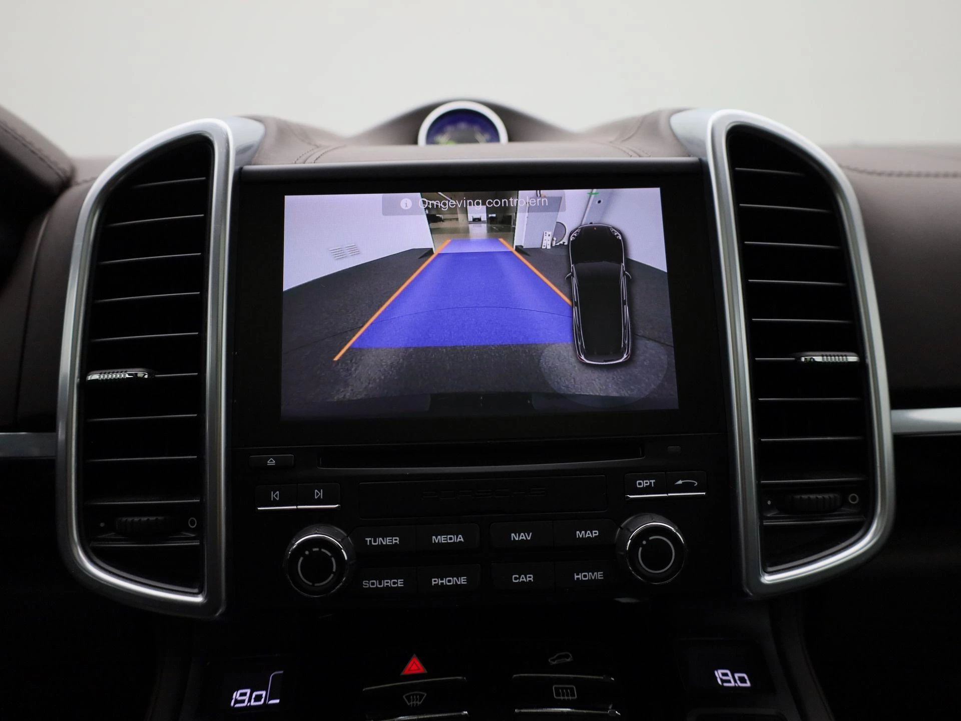 Porsche-Cayenne-image-35