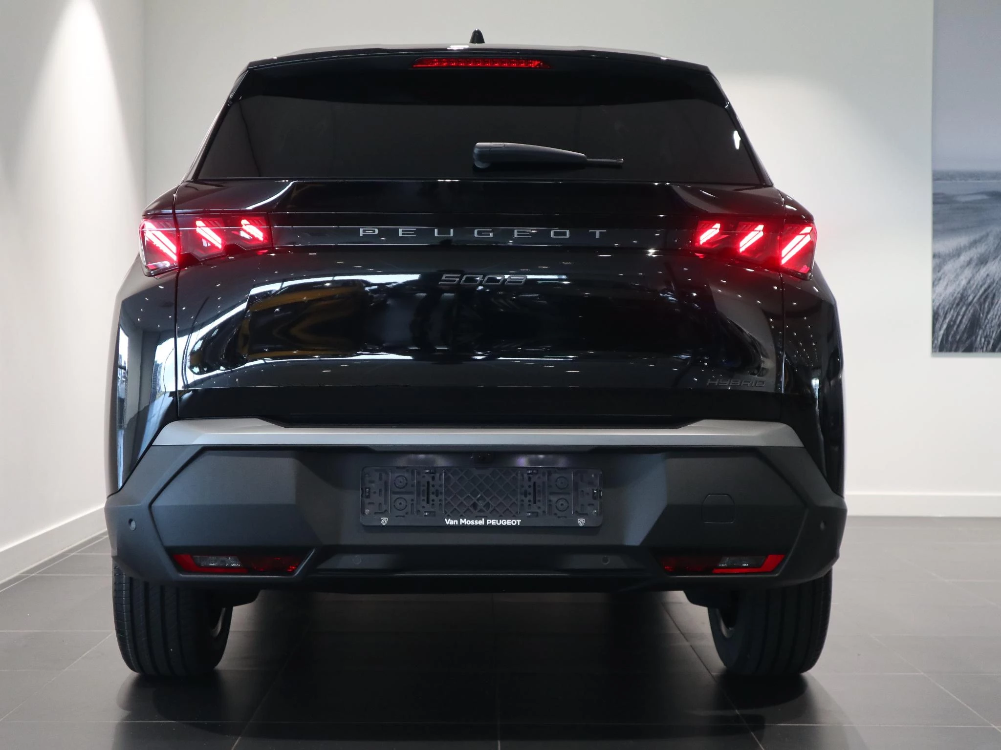 Peugeot-e-5008-image-4