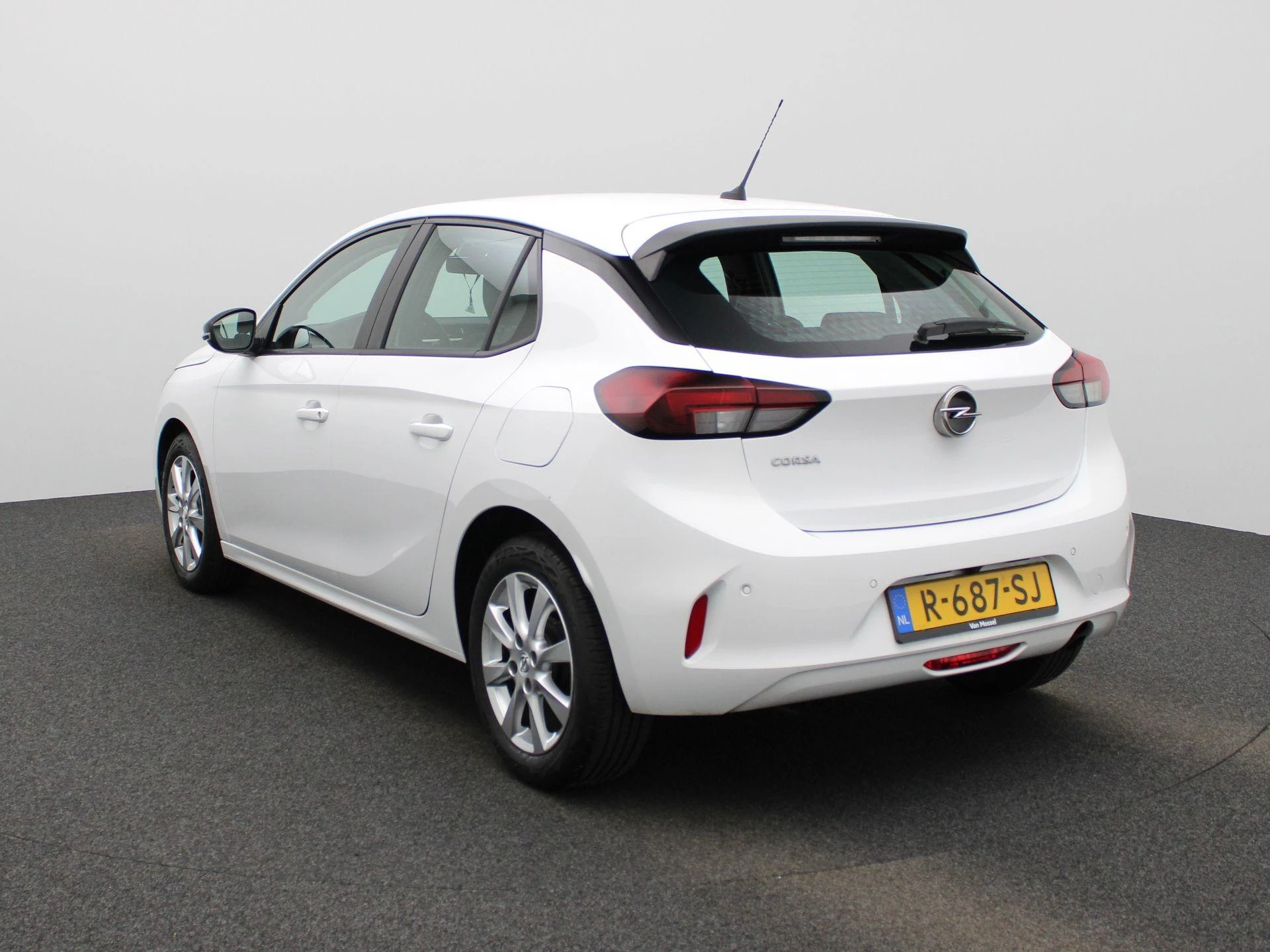 Opel-Corsa-image-1