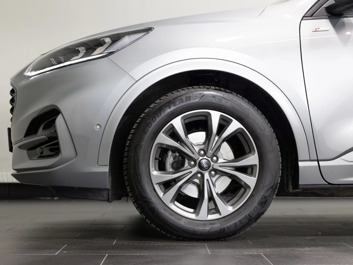 Ford Kuga ST-Line X*PANO*AHK*KAM*ACC*NAVI*SOUND-SYS. LED Pano SHZ 4xSHZ