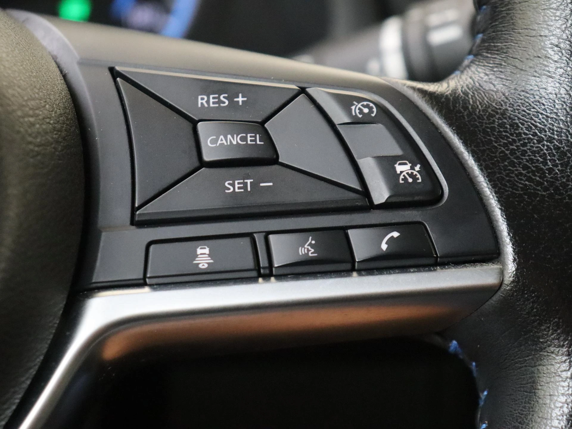 Nissan-Leaf-image-12