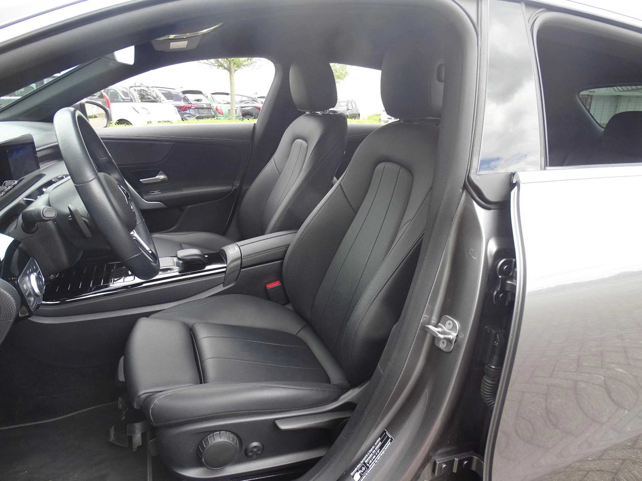 Mercedes-Benz CLA Shooting Brake 250 e Luxury Line