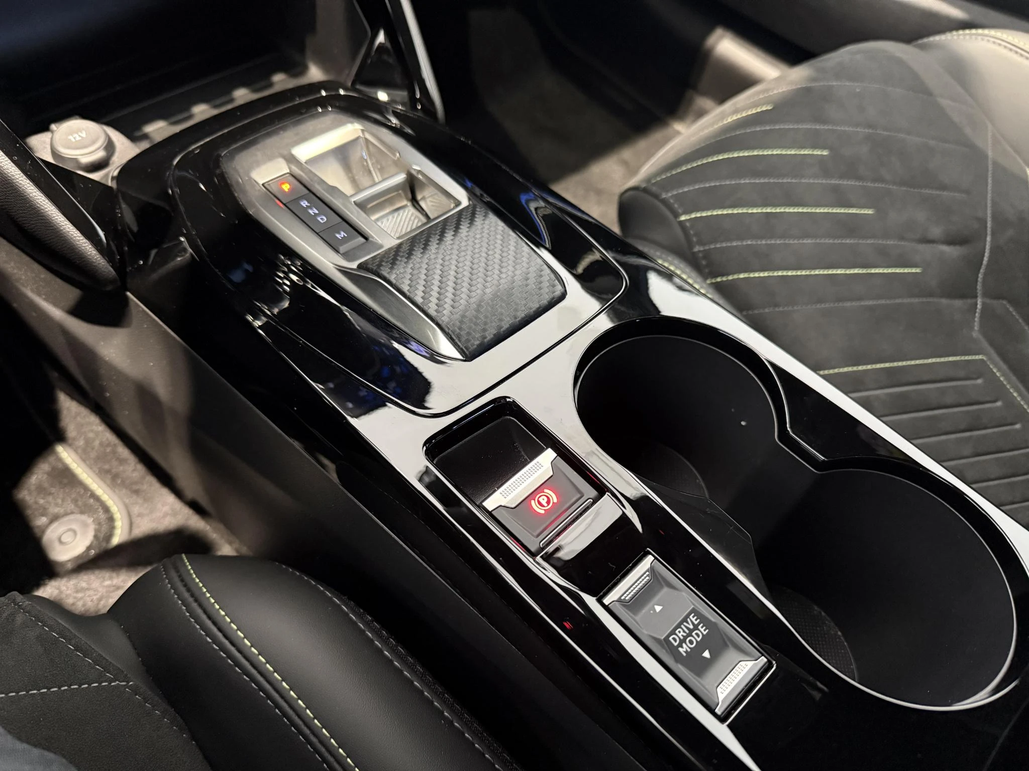 Peugeot-208-image-25