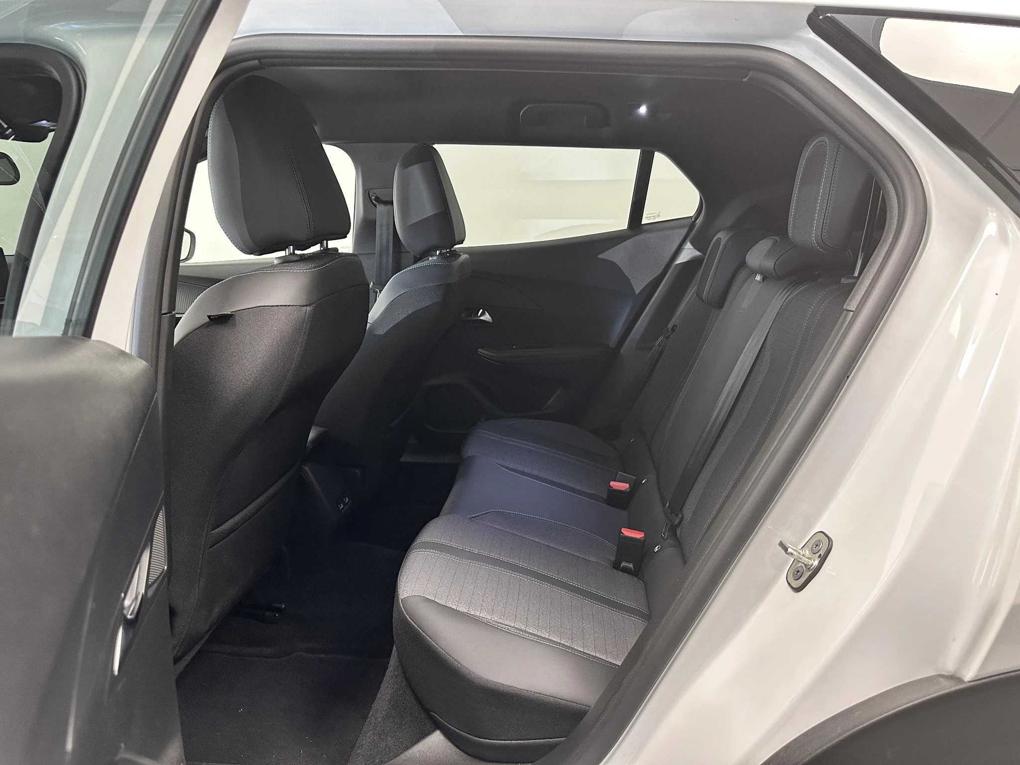 Peugeot-2008-image-10