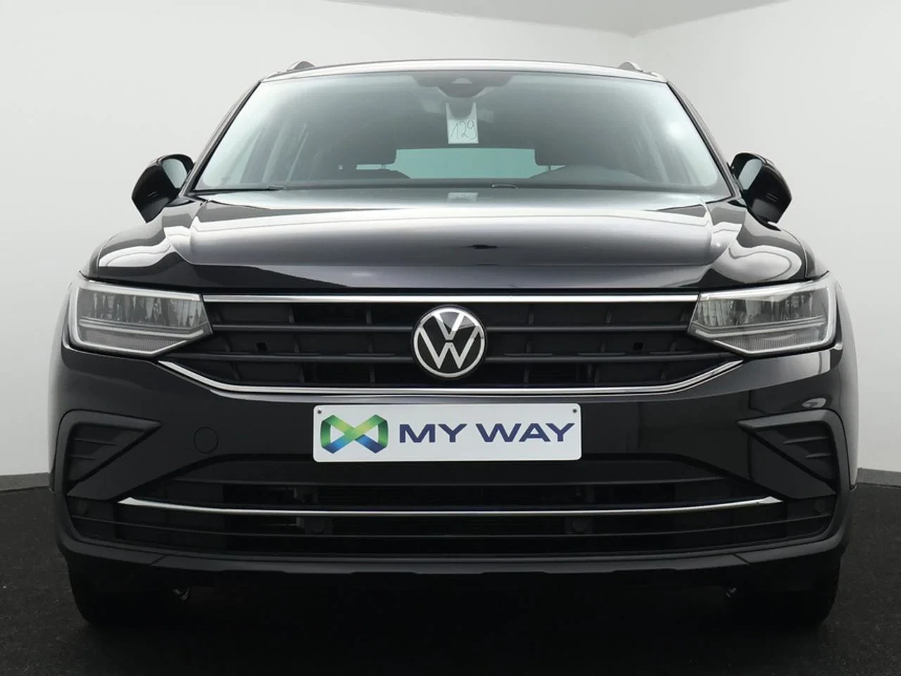 Volkswagen-Tiguan-image-4