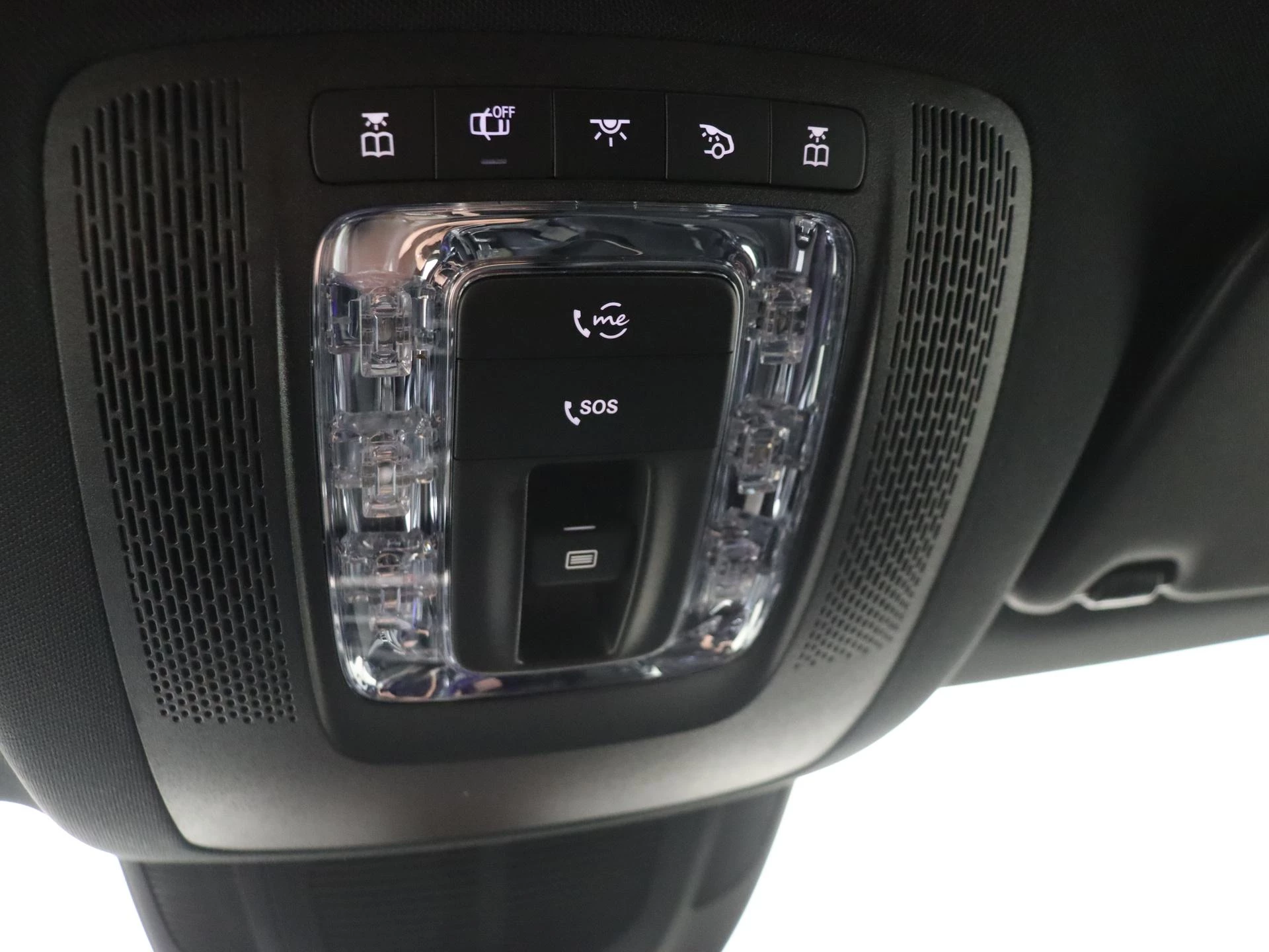 Mercedes-Benz-GLE-image-28