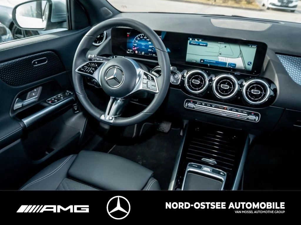 Mercedes-Benz-GLA-image-7