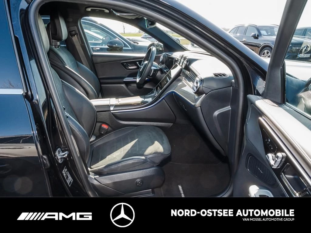 Mercedes-Benz GLC 300 d 4M AMG AHK DISTRONIC MBUX SHZ KEYLESS AMG LineX254 GLC 300 d 4M AMG AHK DISTRONIC MBUX SHZ KEYLESS AMG Line