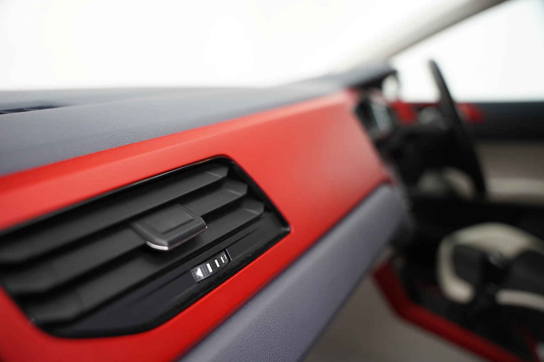 Volkswagen-Polo-image-25