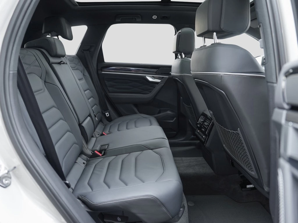 Volkswagen Touareg R-Line ehem.LP 116k BlackStyle Pano HuD