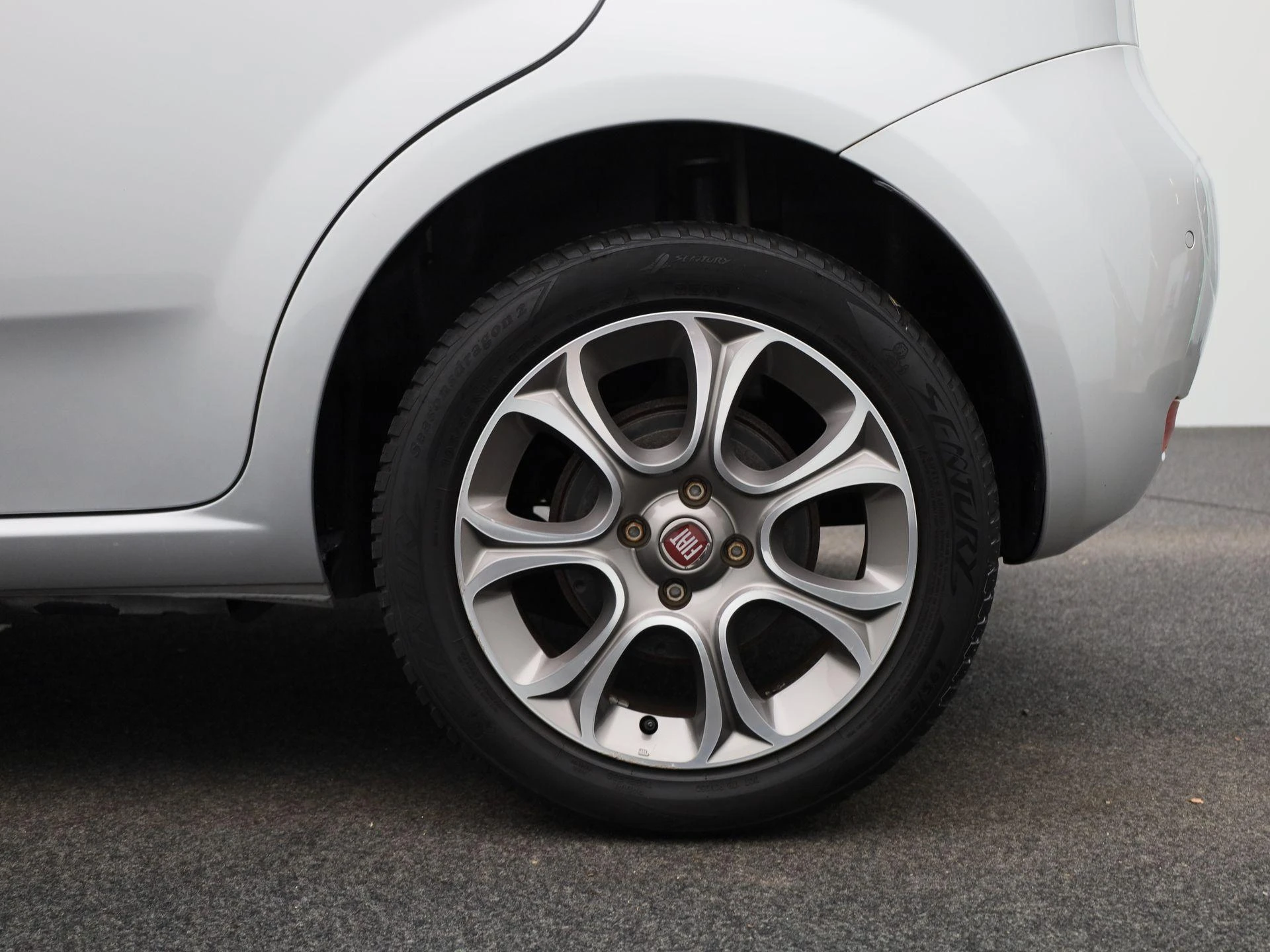 Fiat-Punto-image-12