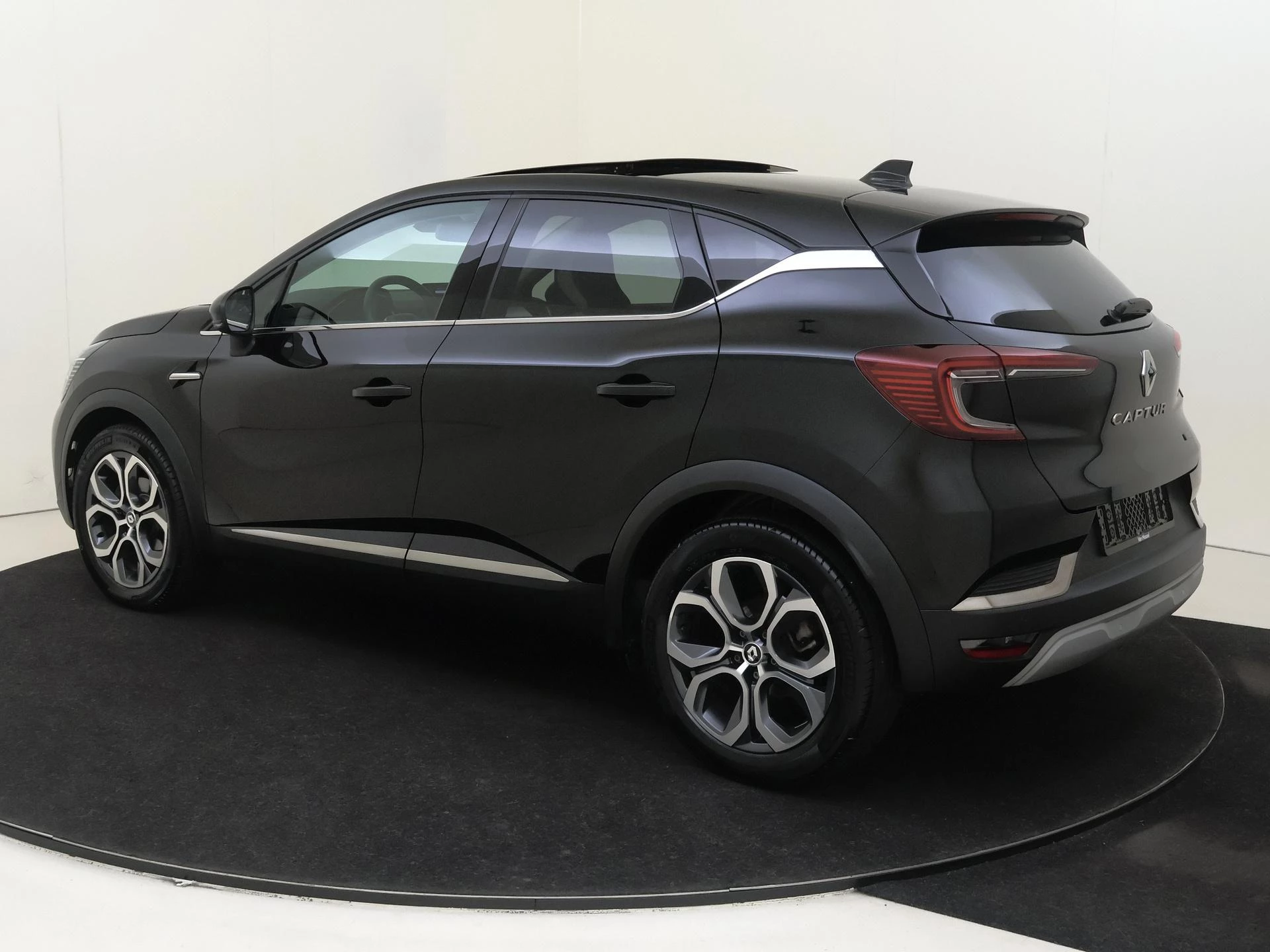 Renault Captur 1.6 E-Tech Hybrid 145 Intens