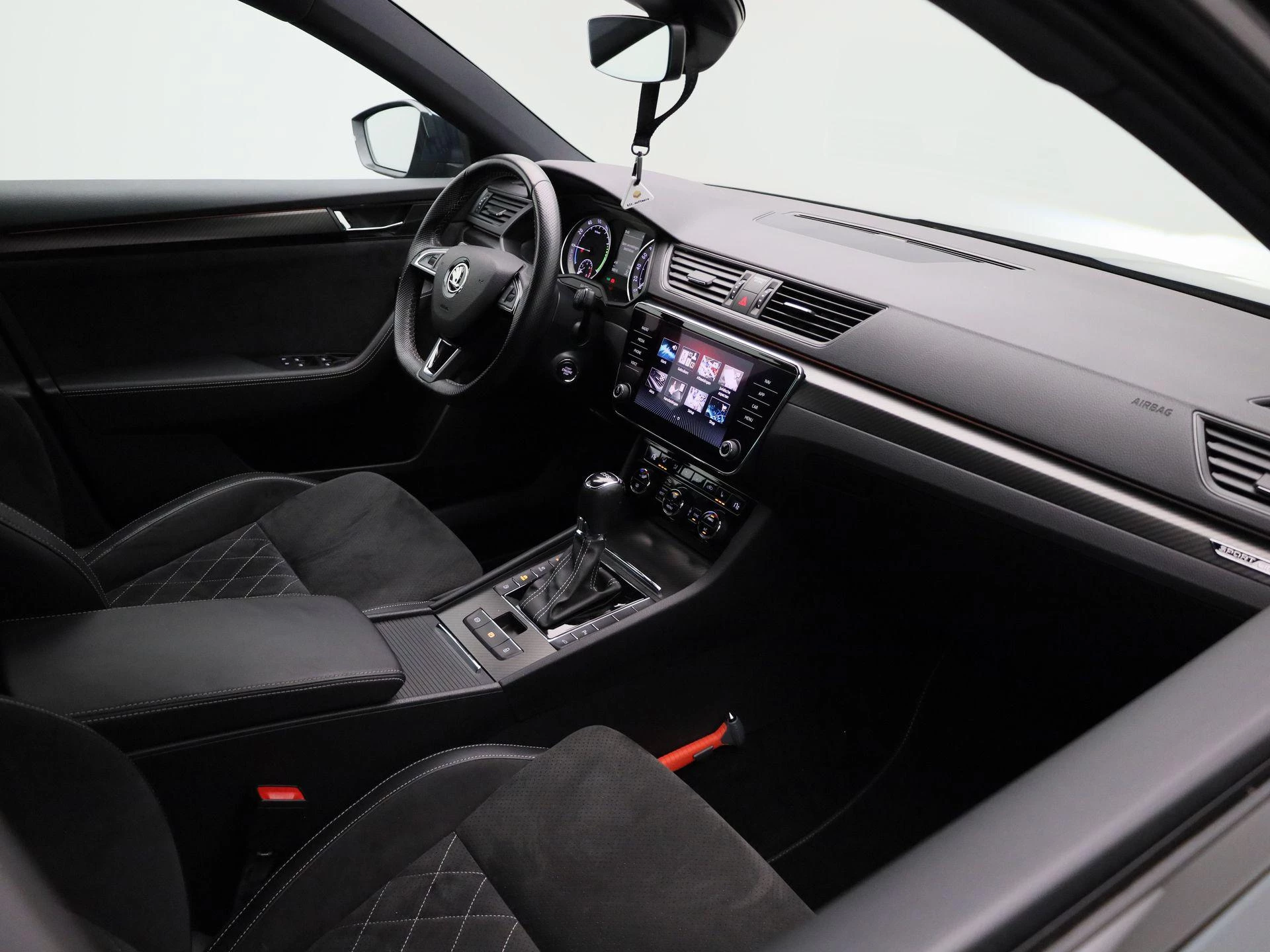 Škoda-Superb-image-34
