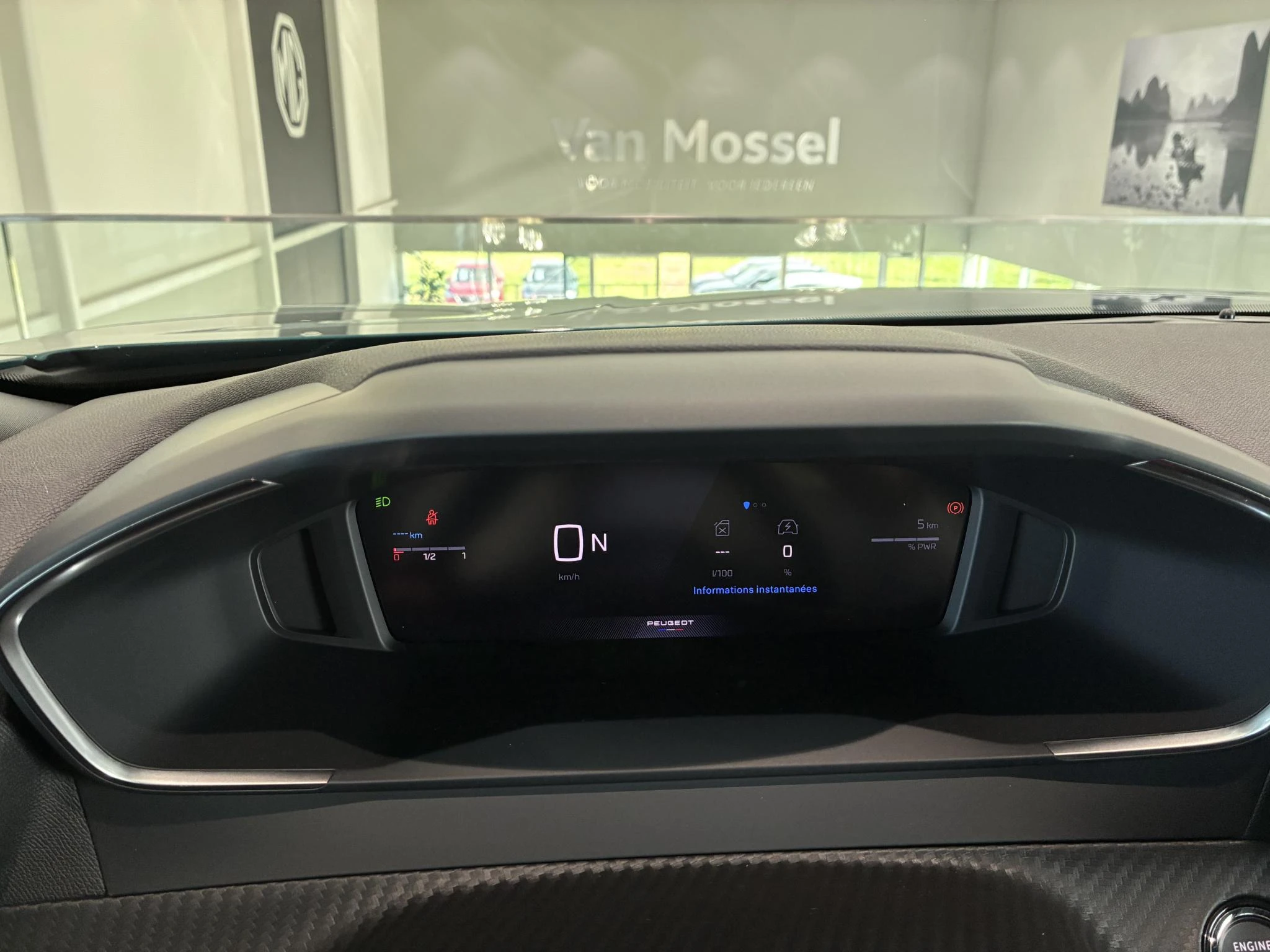 Peugeot-2008-image-10