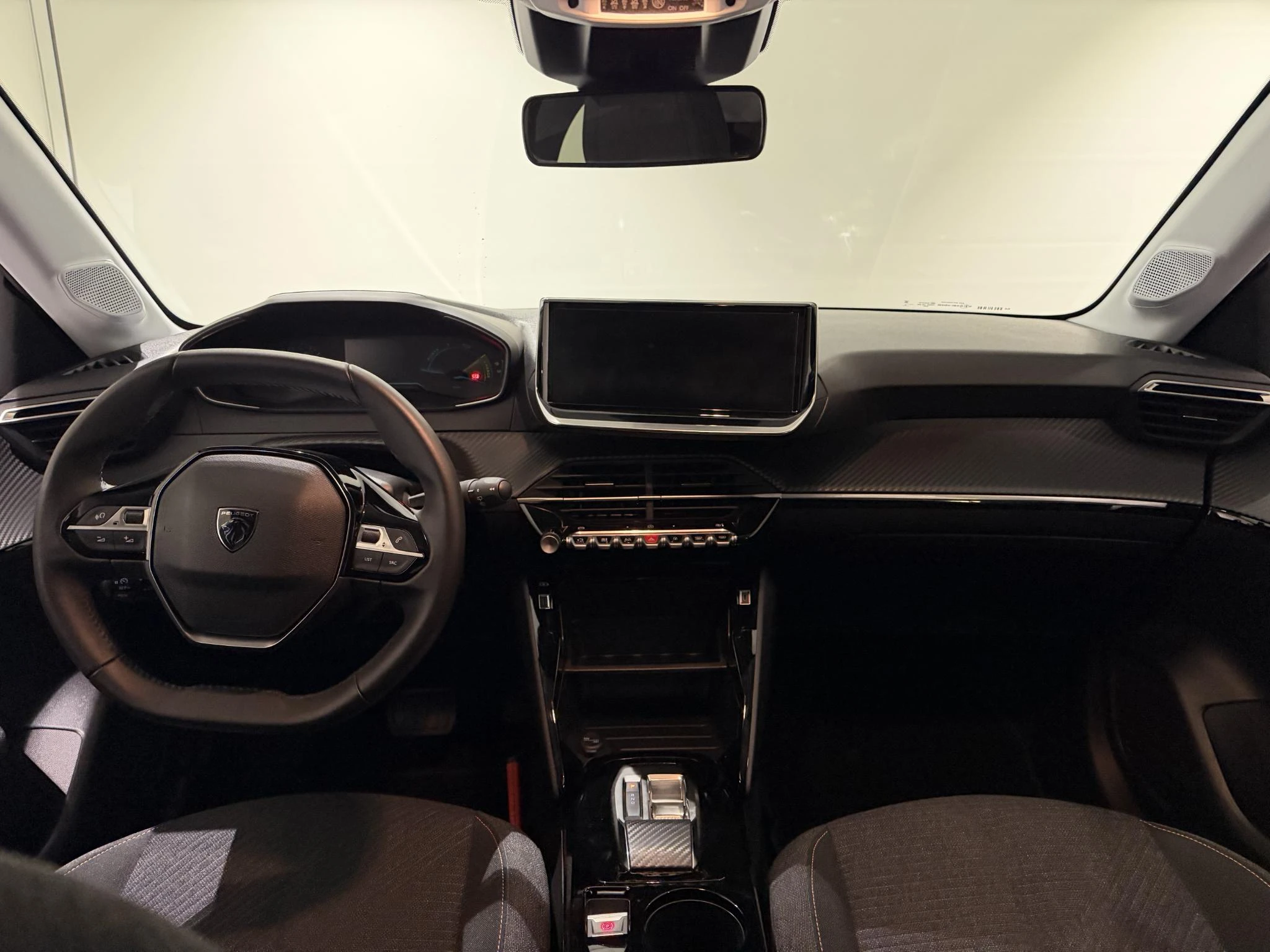 Peugeot-208-image-16