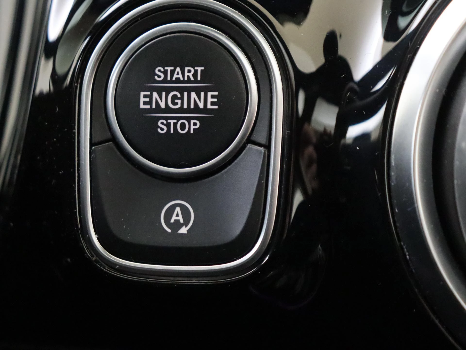 Mercedes-Benz-B-Klasse-image-24