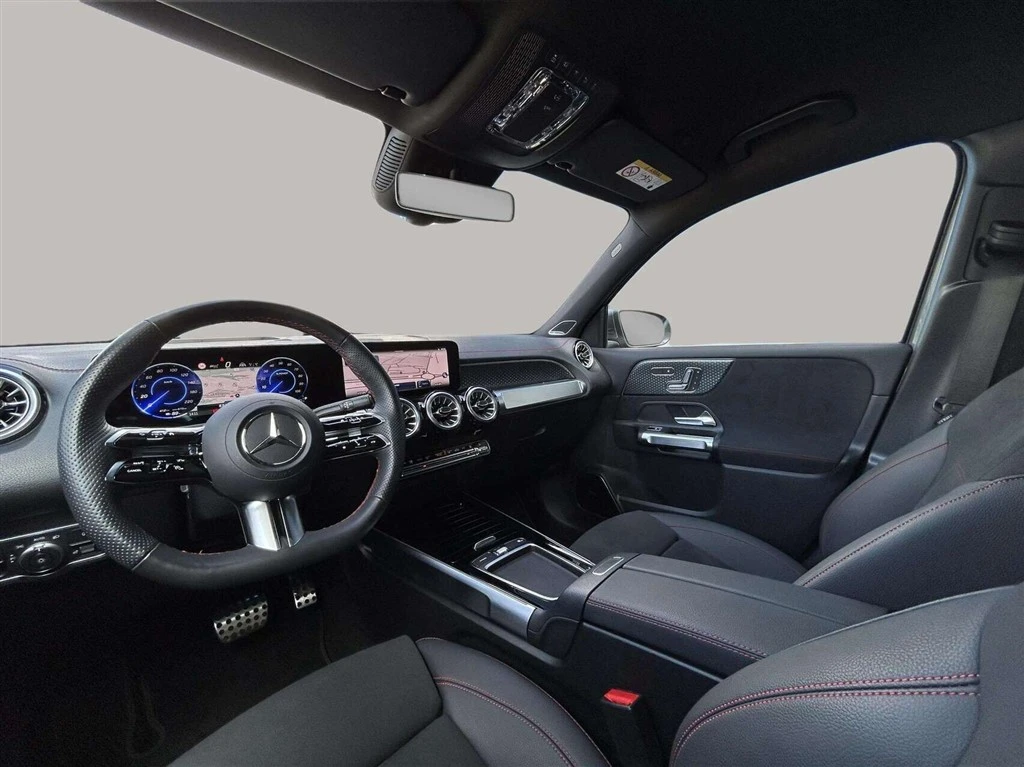 Mercedes-Benz-EQB-image-11