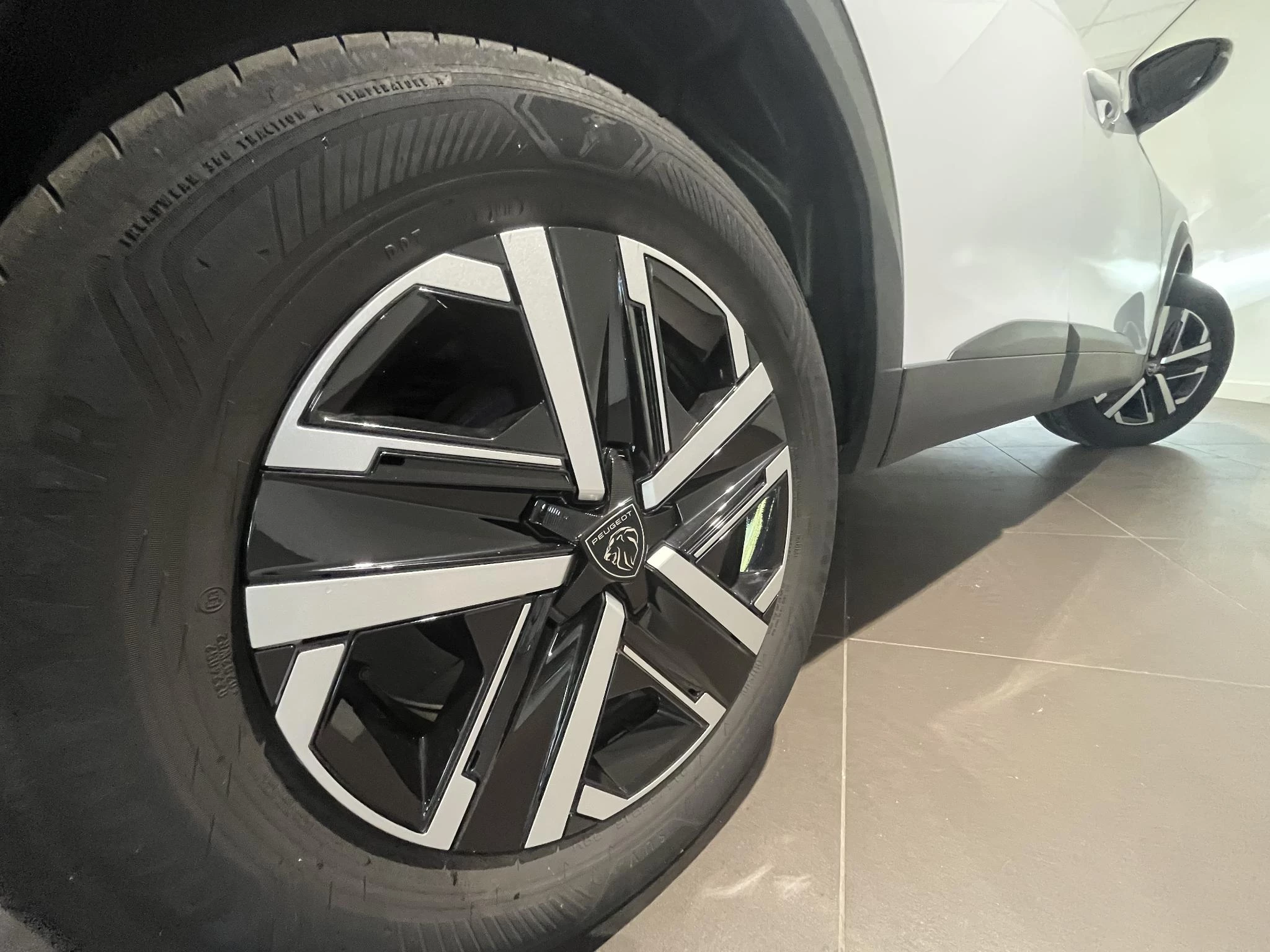 Peugeot-2008-image-18