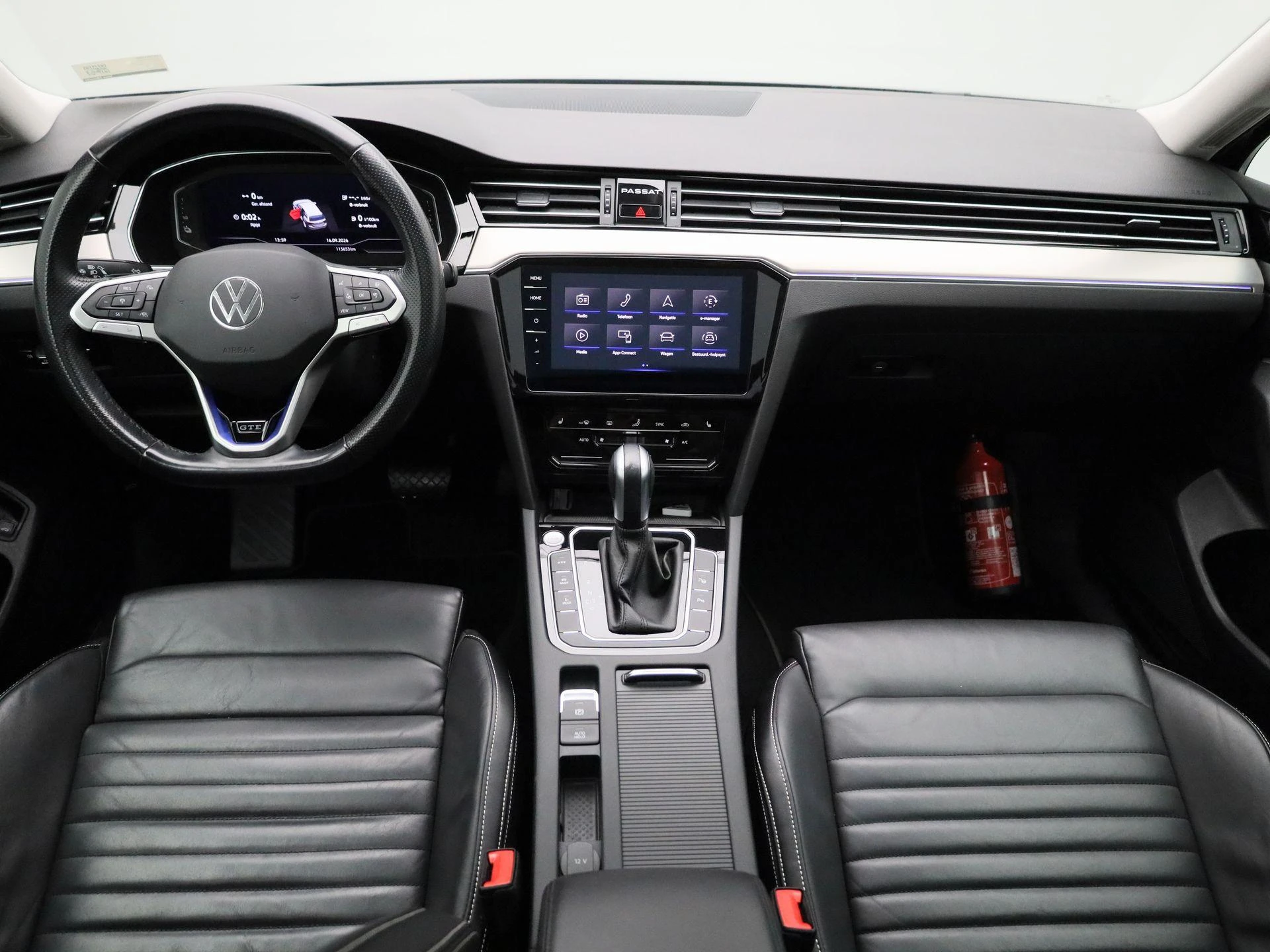 Volkswagen-Passat-image-8