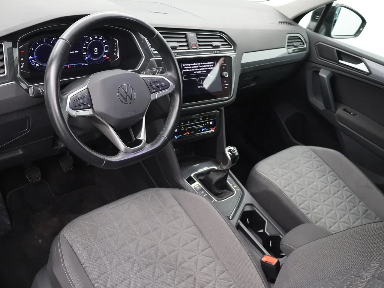 Volkswagen-Tiguan-image-6