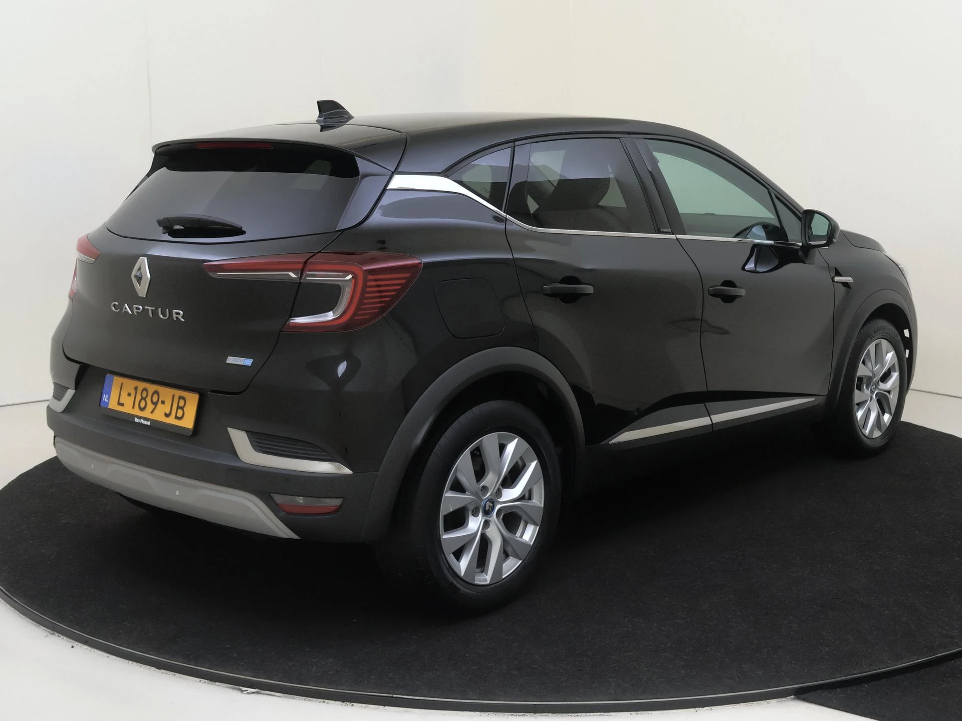 Renault-Captur-image-3