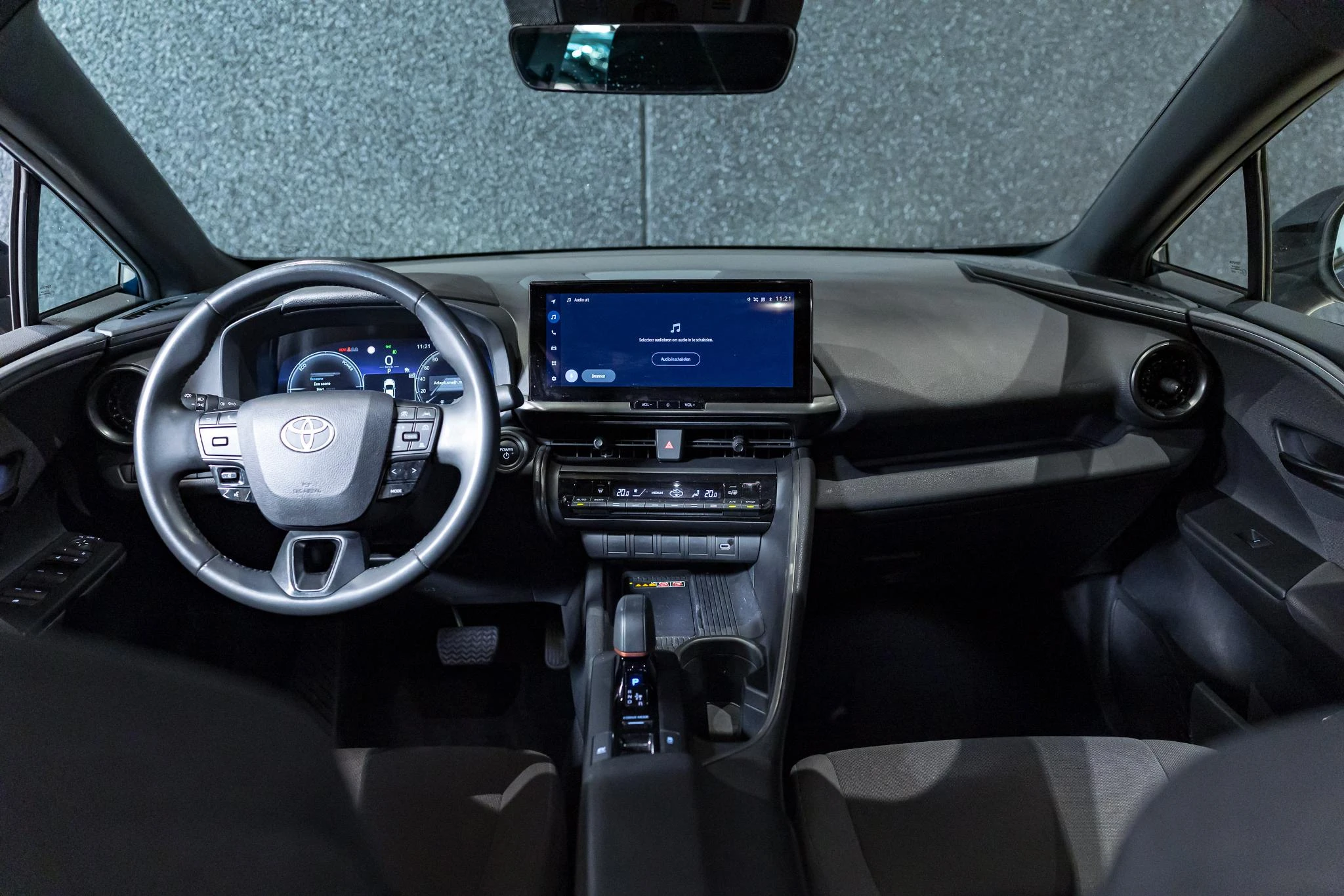 Toyota C-HR 1.8 VVT i-Hybrid C-Lub Mono-Tone E-CVT