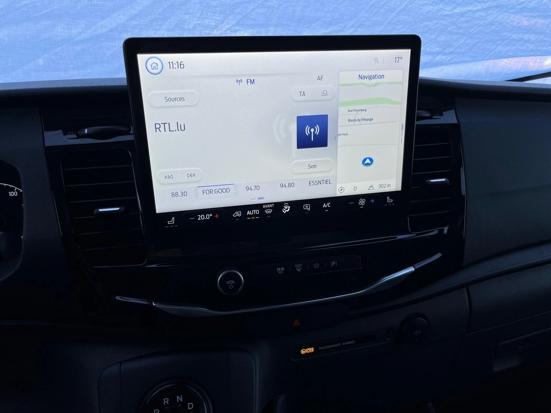 Ford E-Transit Trend