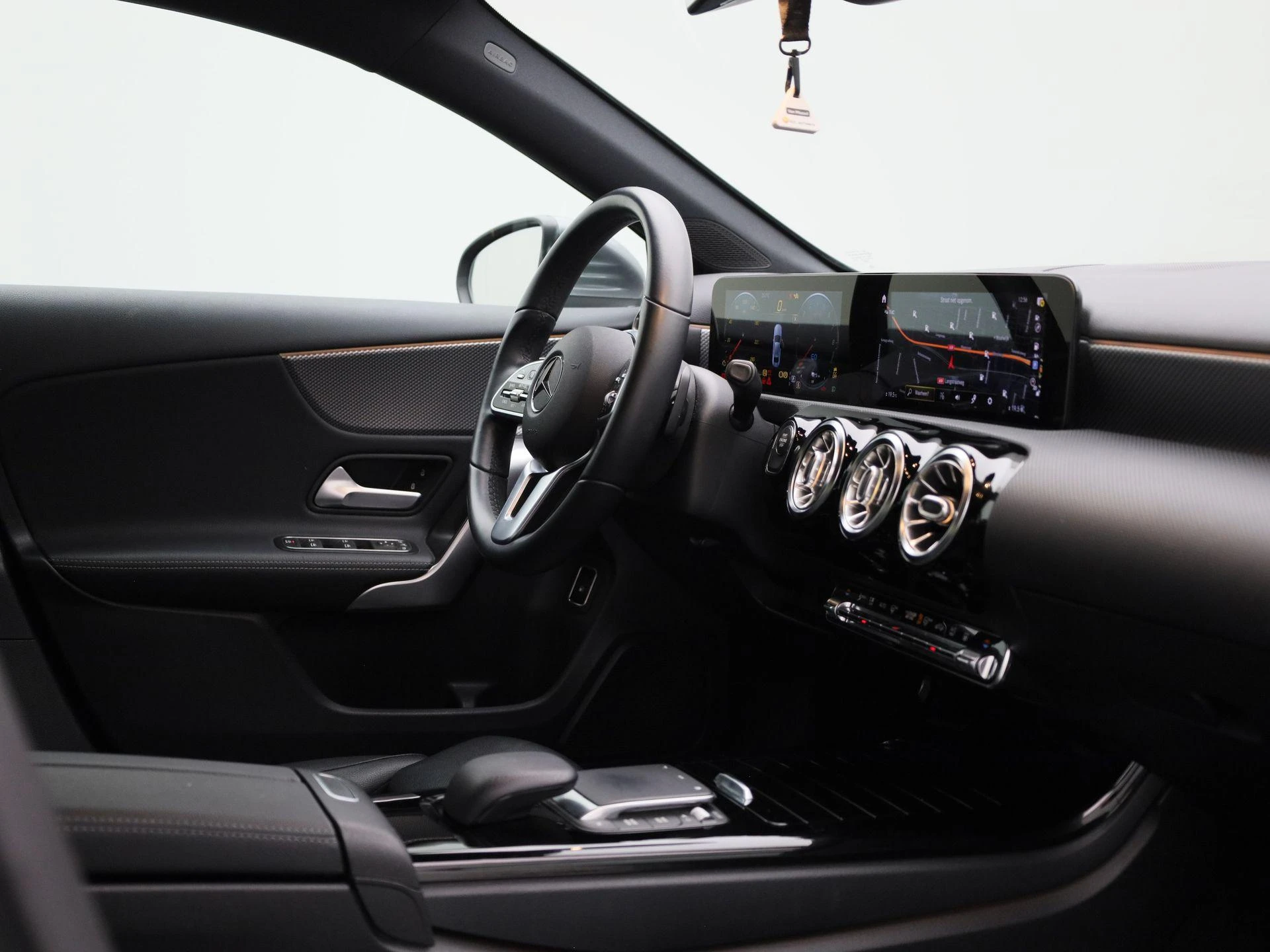 Mercedes-Benz-Classe A-image-36