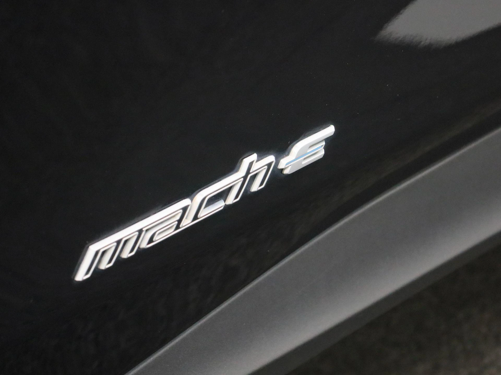 Ford Mustang Mach-E 72kWh Standard Range RWD