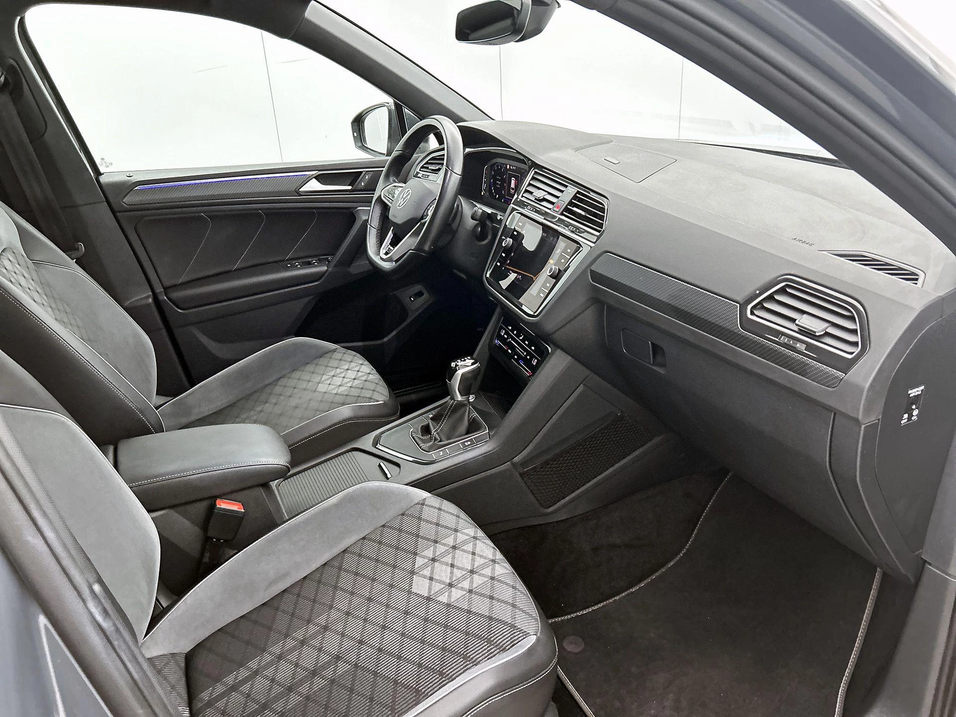 Volkswagen-Tiguan-image-21