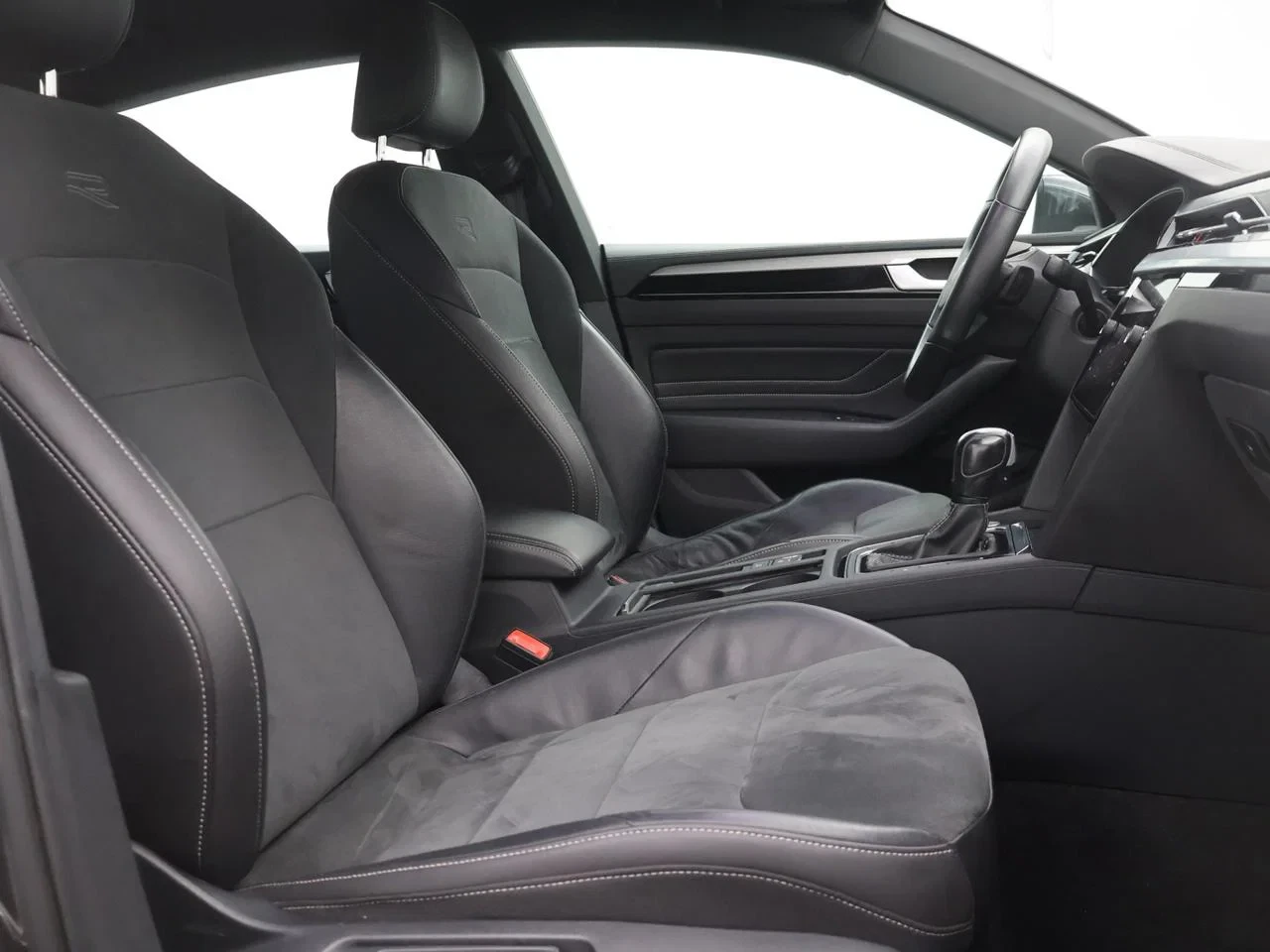 Volkswagen-Arteon-image-3