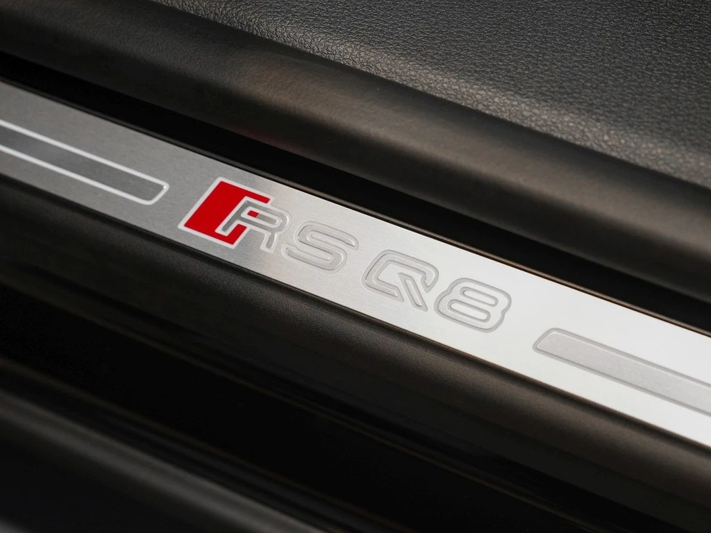 Audi RSQ8 performance 4.0 TFSI quattro