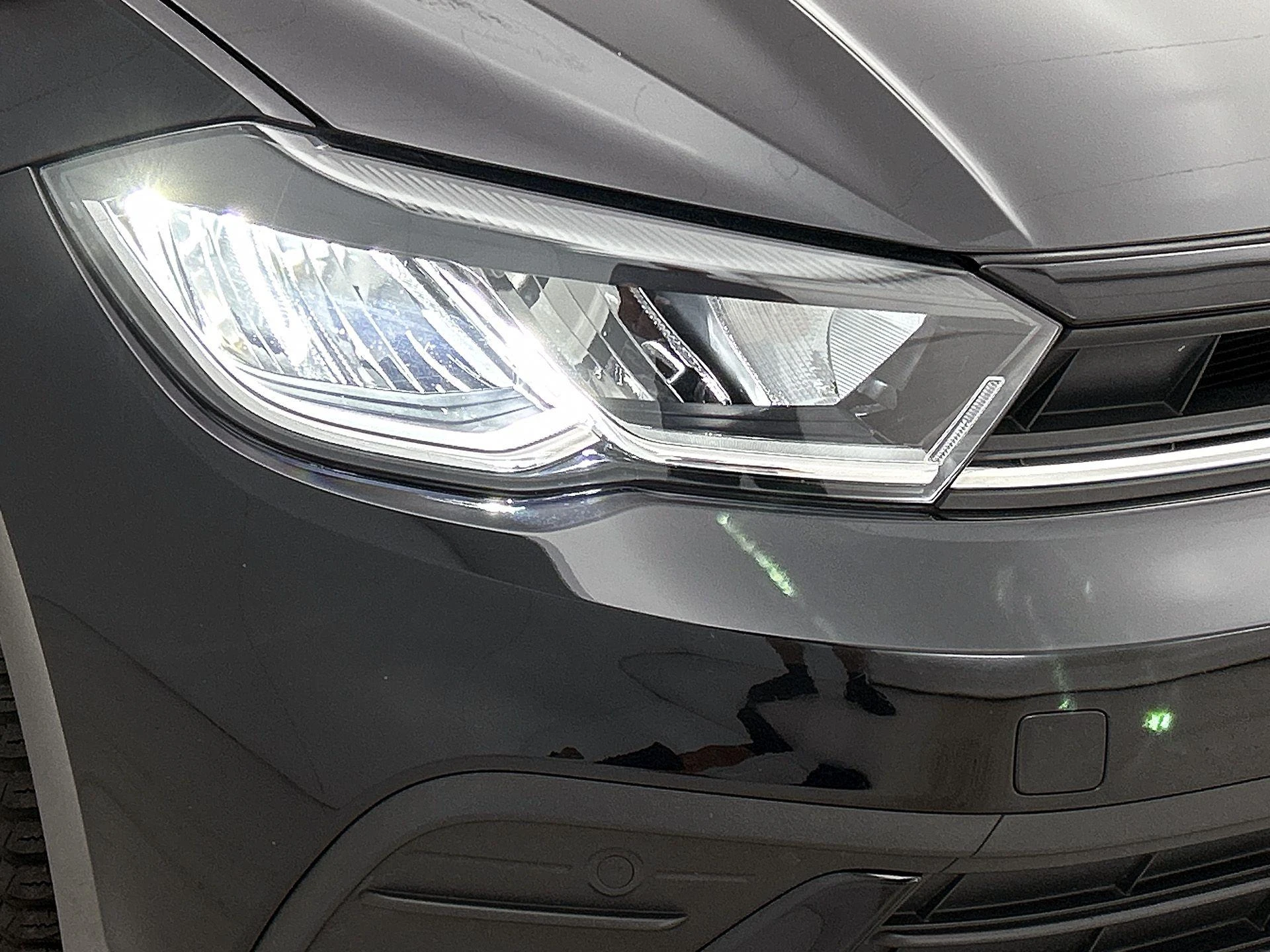 Volkswagen-Polo-image-26