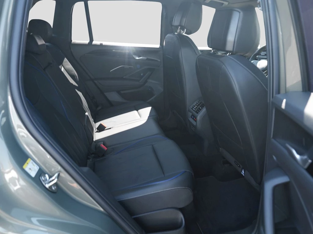 Volkswagen Tiguan 2.0 TDI DSG R-Line 4Mo AHK/Pano/RFK/Leder