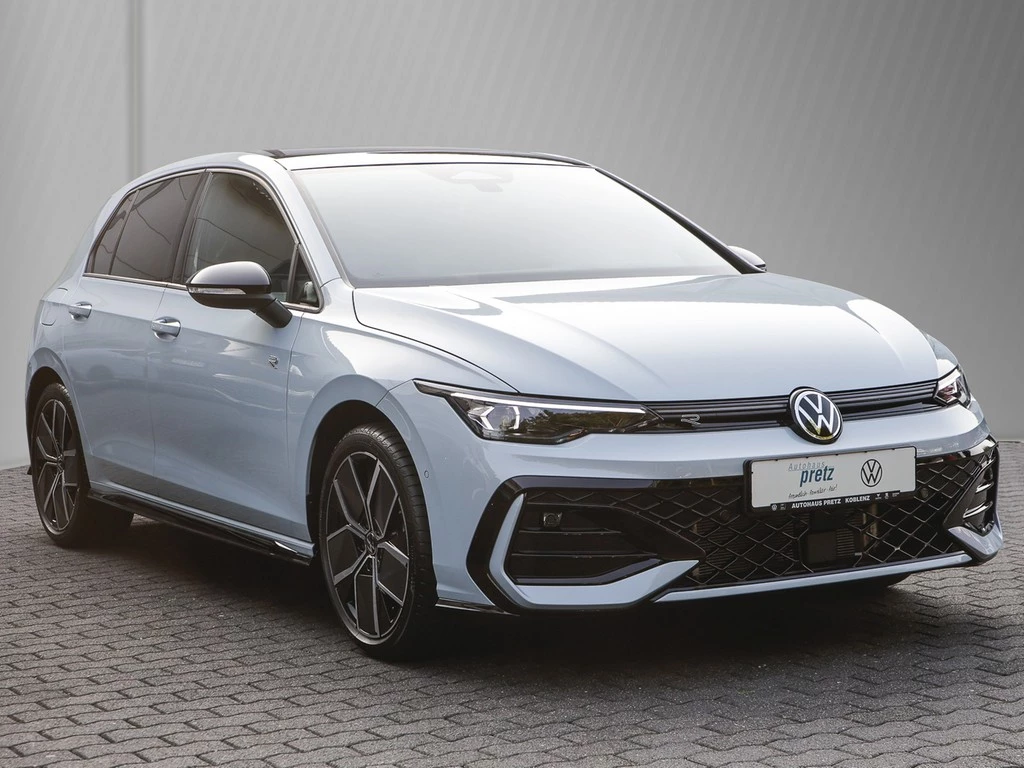 Volkswagen Golf 1.5 eTSI DSG R-Line AHK, Pano, ASG