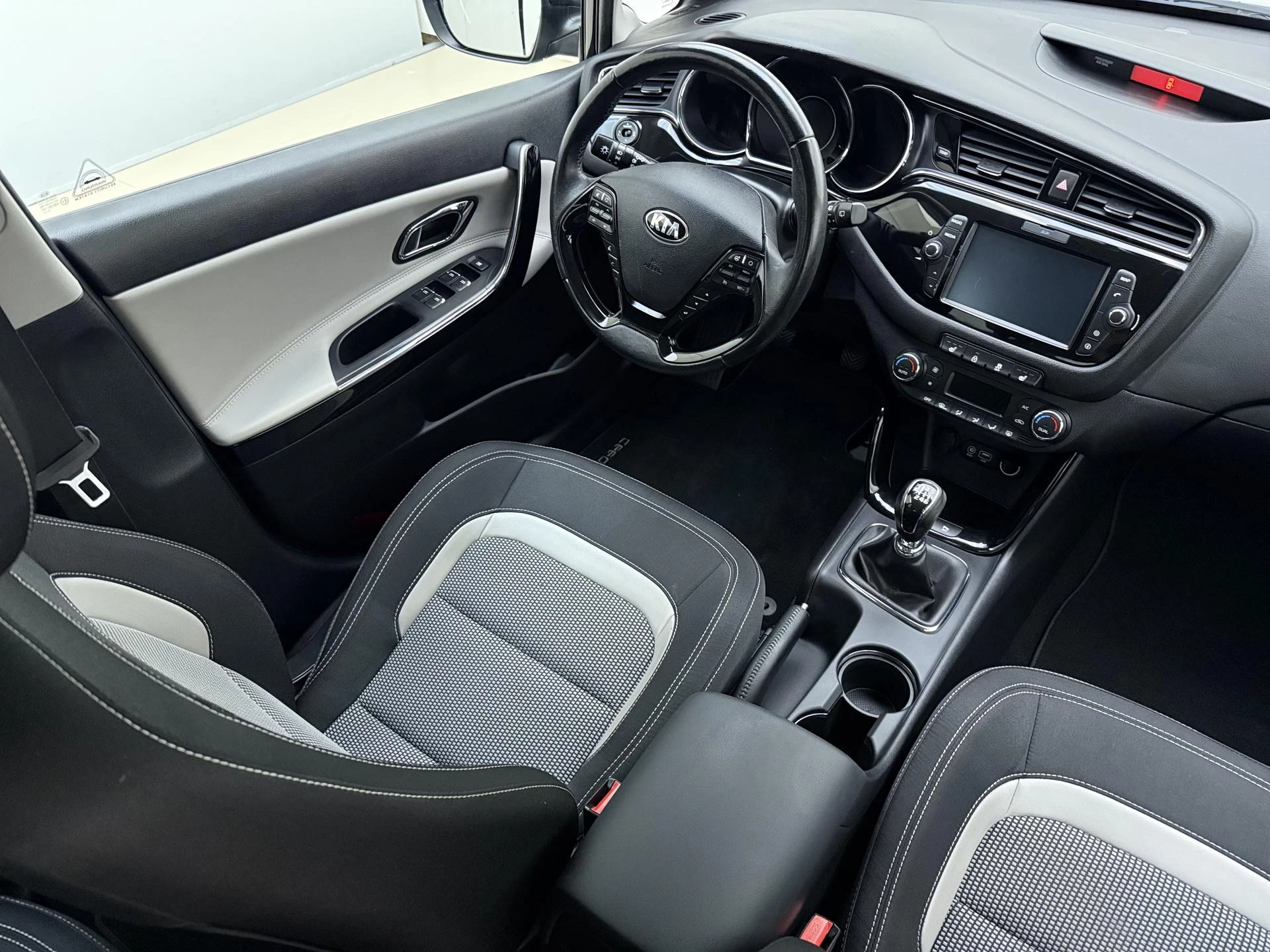 Kia-cee'd-image-13