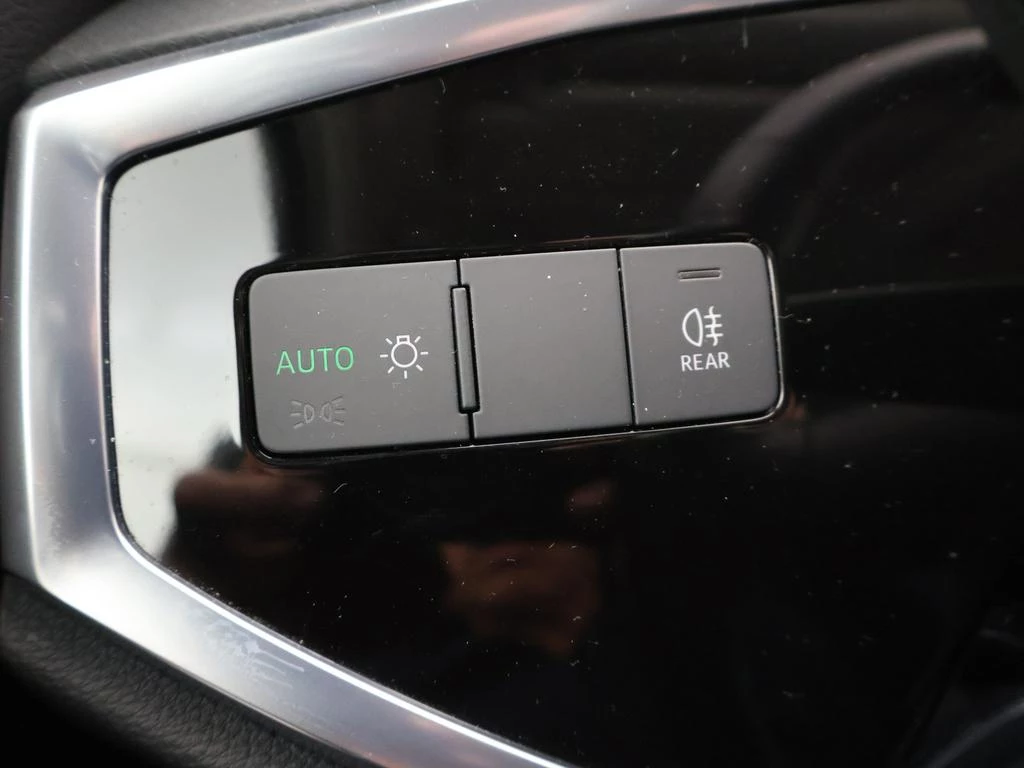 Audi Q3 PHEV Audi Q3 PHEV Attraction 45TFSIe 245PK *AUTOMAAT*VIRTUAL COCKPIT*CRUISE*PDC*APP-CONNECT*...*