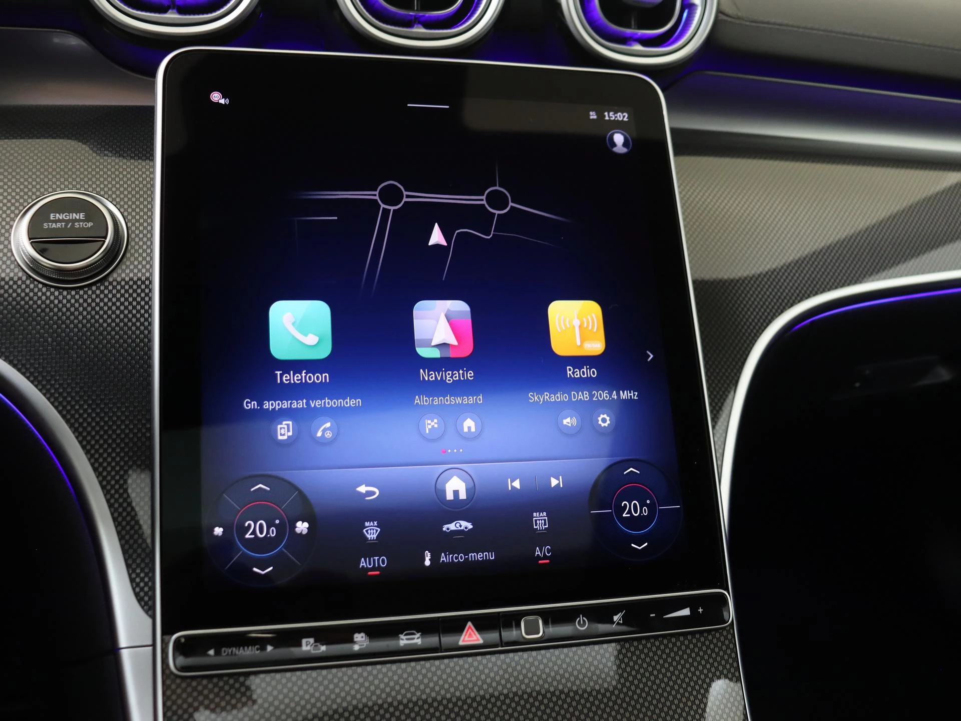 Mercedes-Benz-C-Klasse-image-15