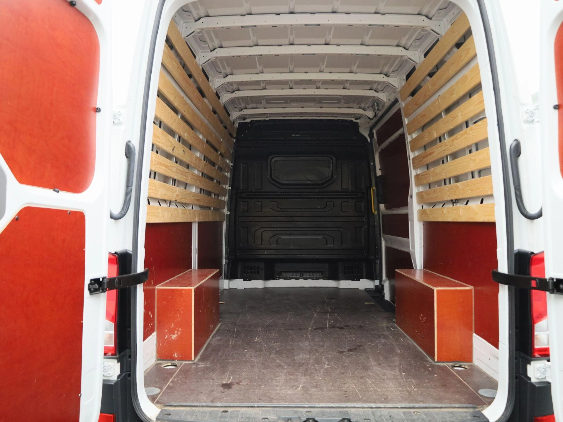 Volkswagen Crafter 2.0 TDI L3H3 Highline 140PK