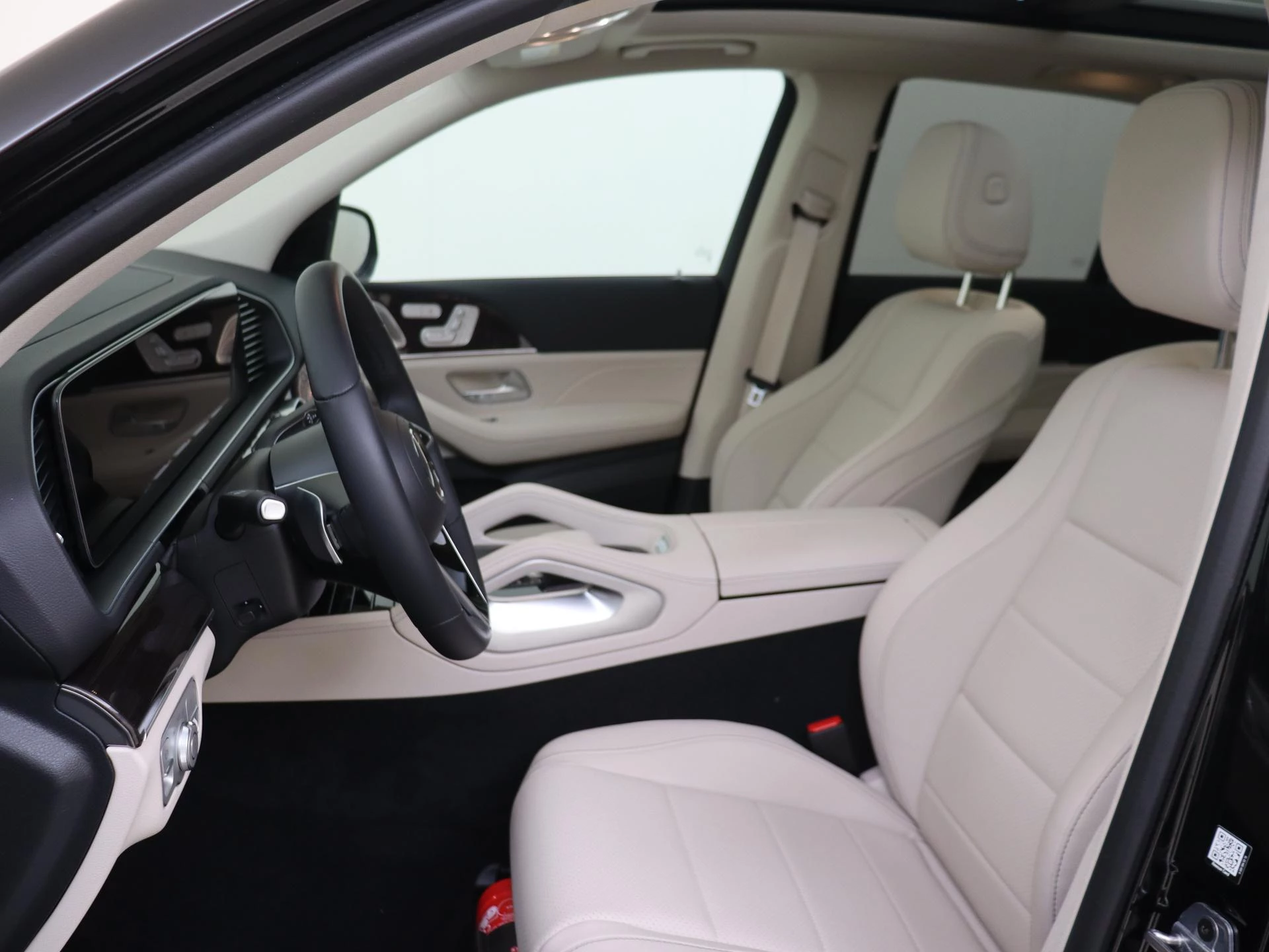 Mercedes-Benz-GLE-image-11