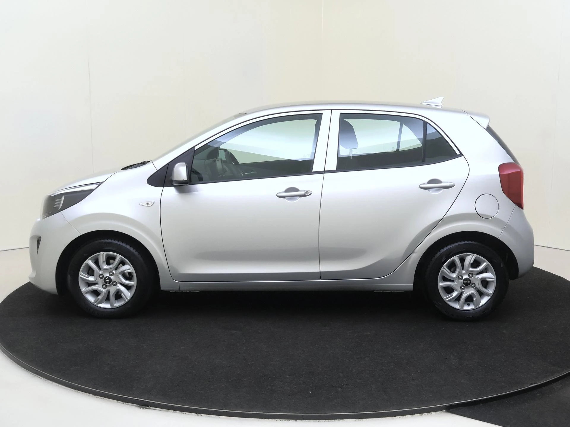 Kia-Picanto-image-7