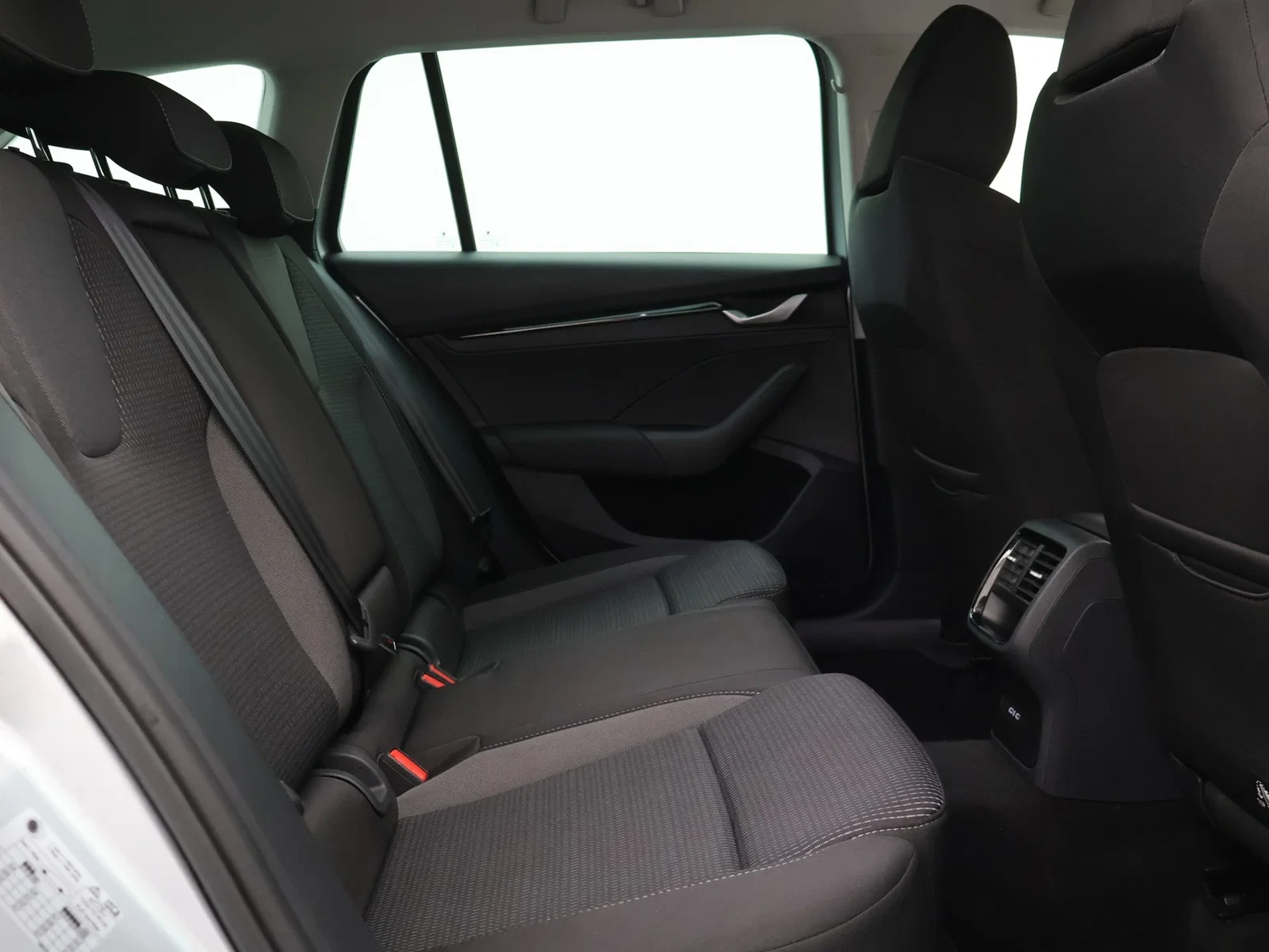 Škoda Octavia Combi Octavia Combi 1.5TSI eTec MHEV 150PK *AUTOMAAT*VIRTUAL COCKPIT*CAMERA*CRUISE*PDC*APP-CONNECT*...*
