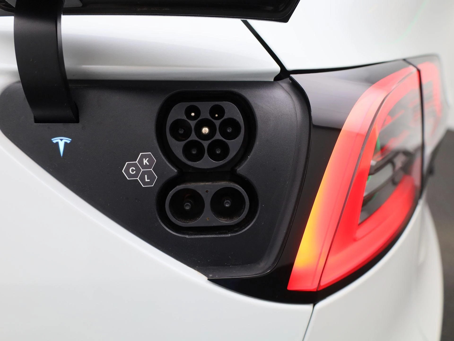 Tesla-Model Y-image-13