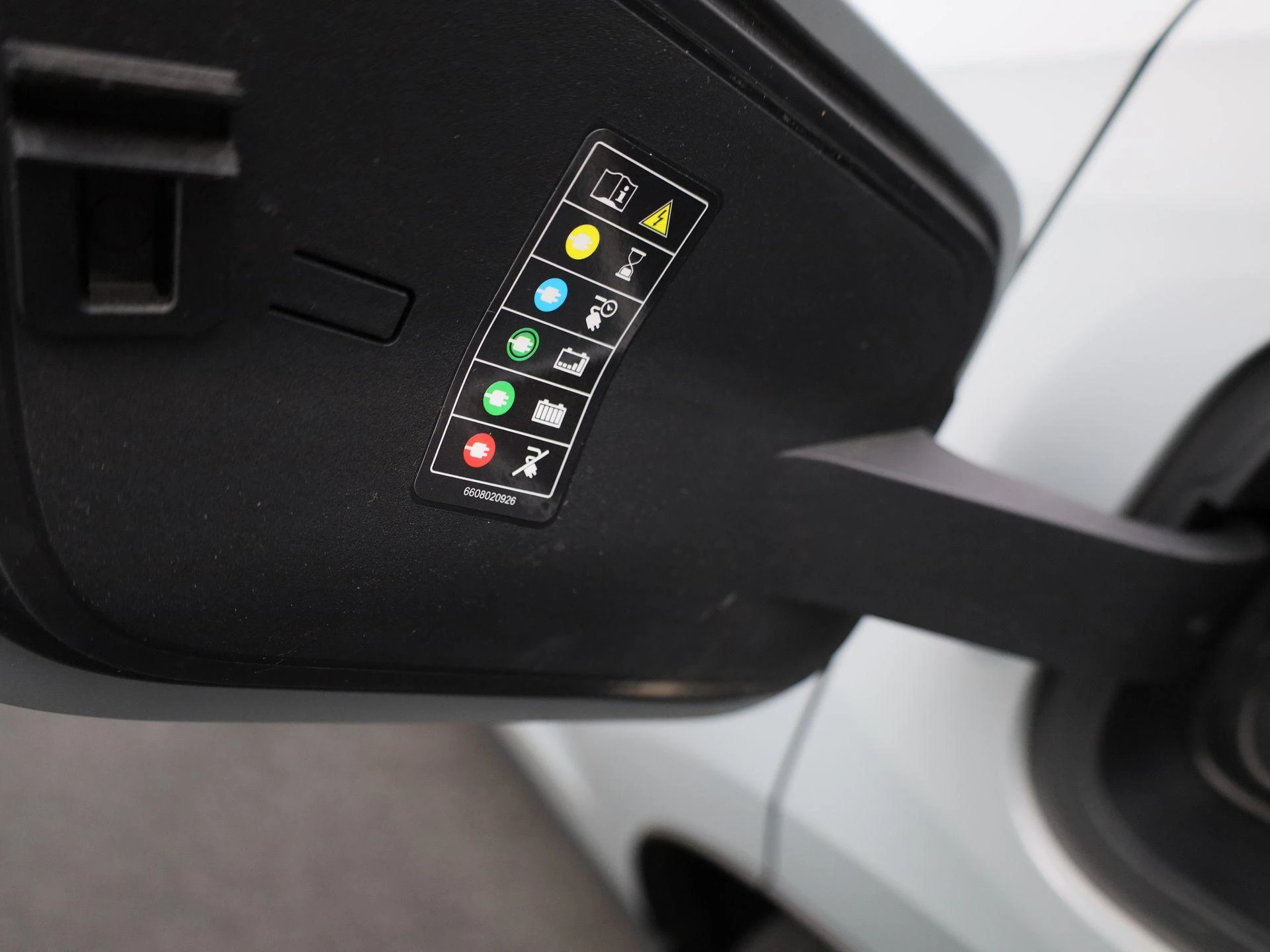 Volvo-EX30-image-16