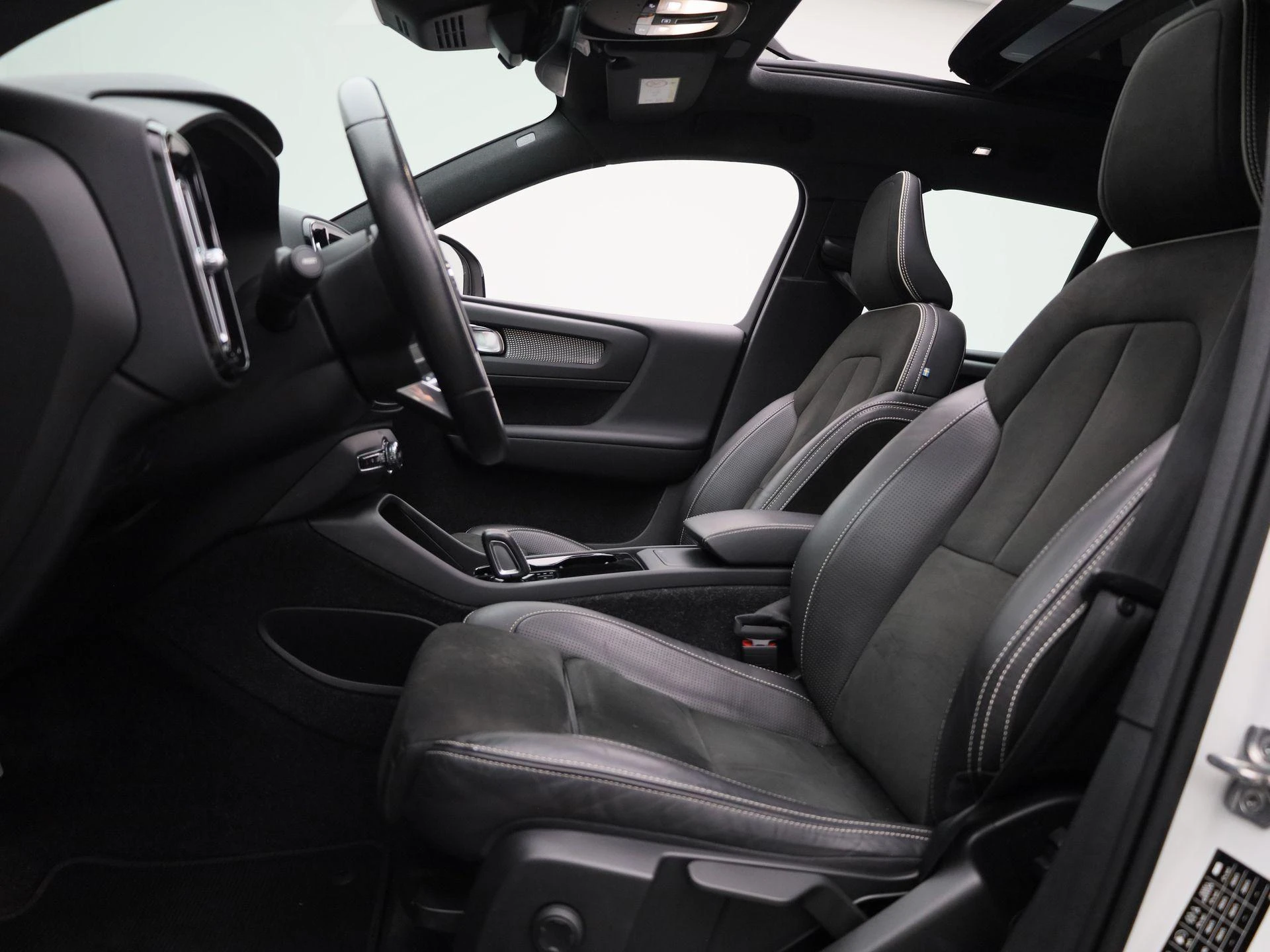 Volvo-XC40-image-10